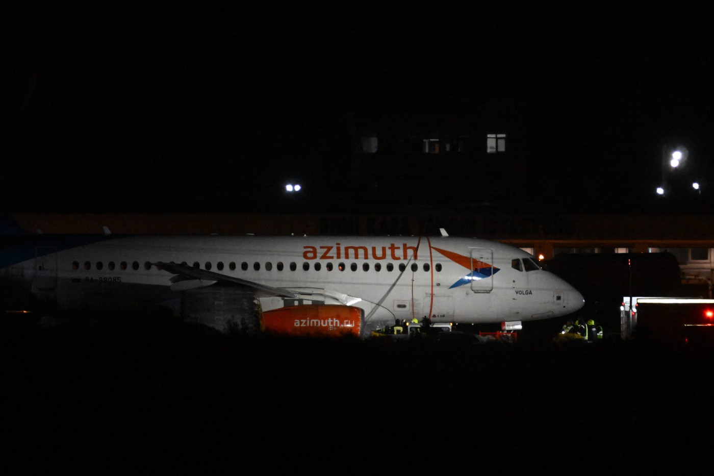 letalo, turčija, antalya, rusija, vžig, motor