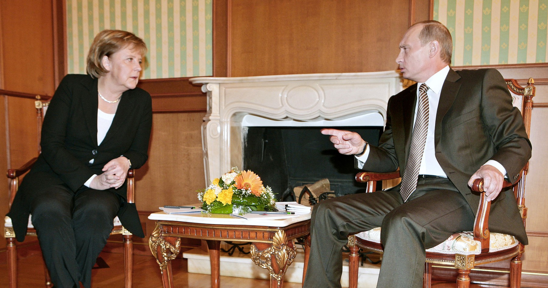 Angela Merkel in Vladimir Putin leta 2007. (Foto: PROFIMEDIA)