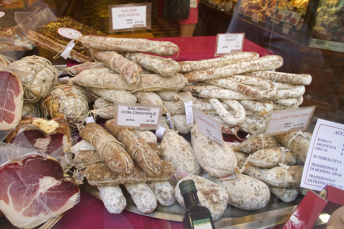 salame, suhomesnati proizvodi, pršut