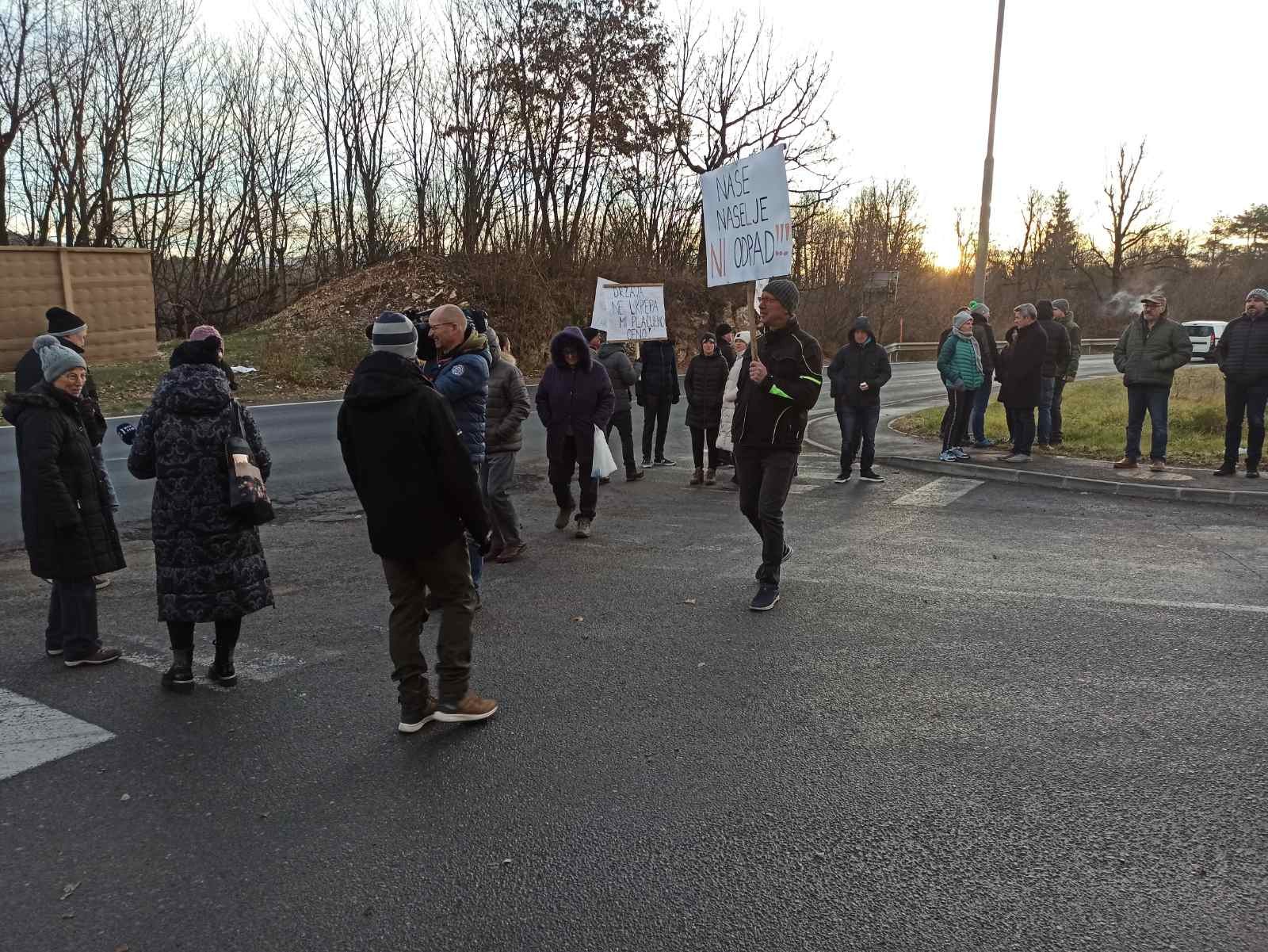protest, prestranek, Odpad Pivka