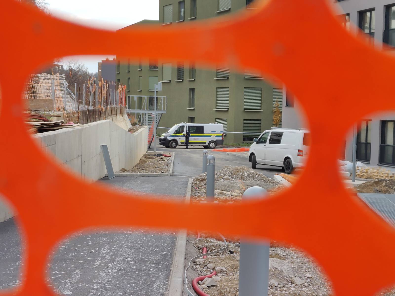 črnuče, hišna preiskave, mafijski obračun, črnuški bajer