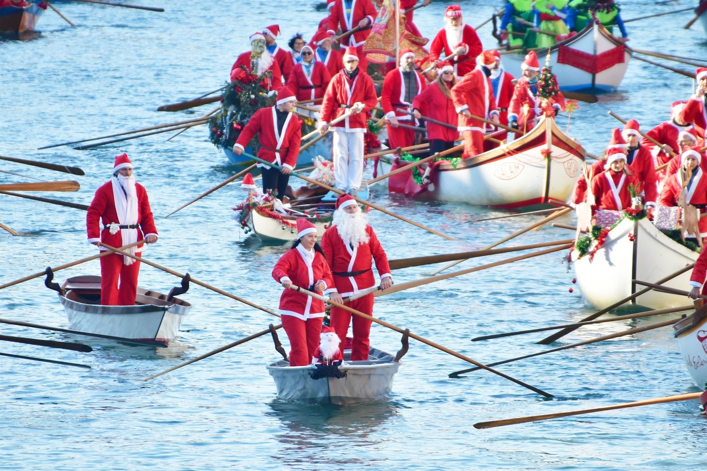 regata Božičkov, Benetke, Italija