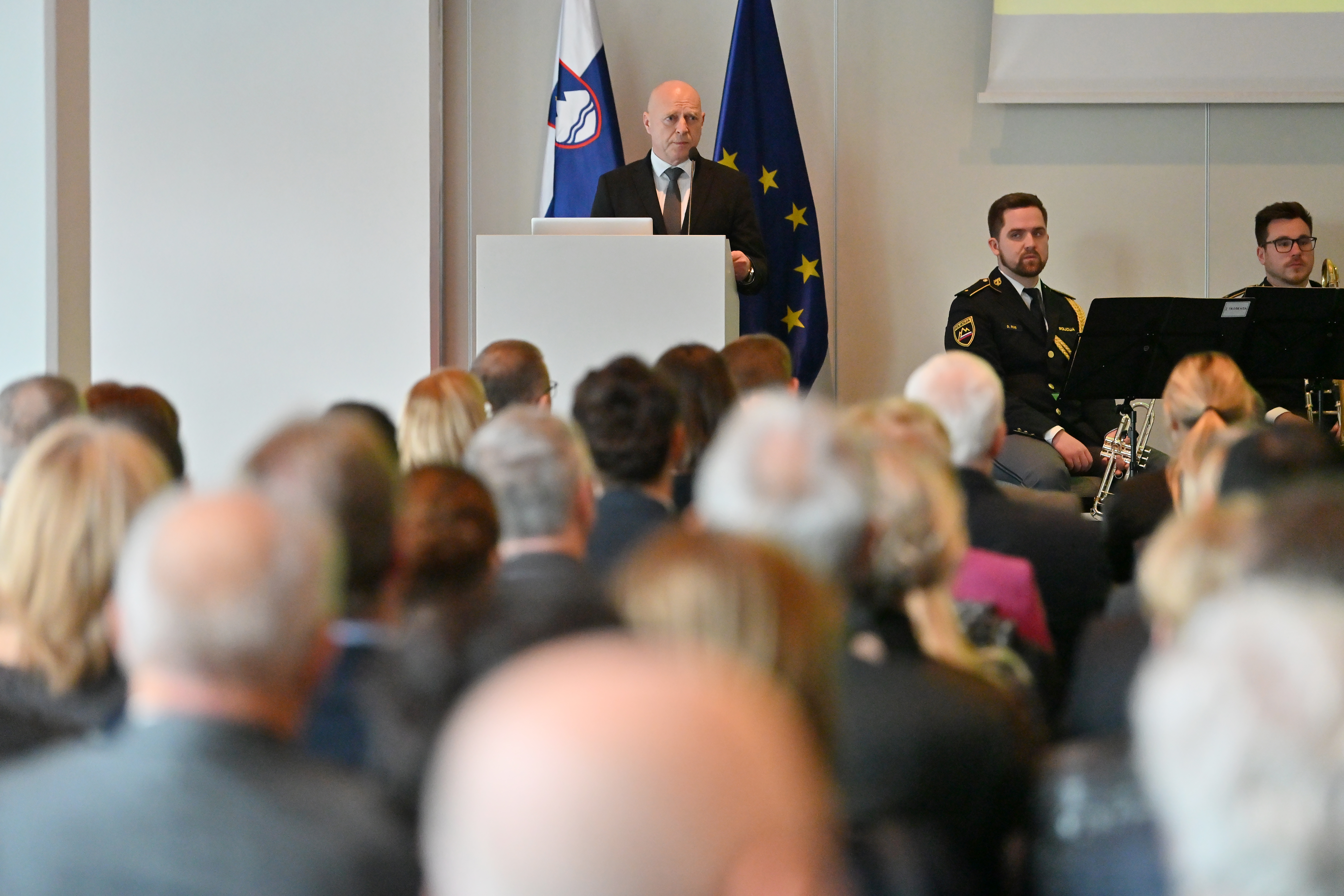 ministrstvo za javno upravo, upravne enote