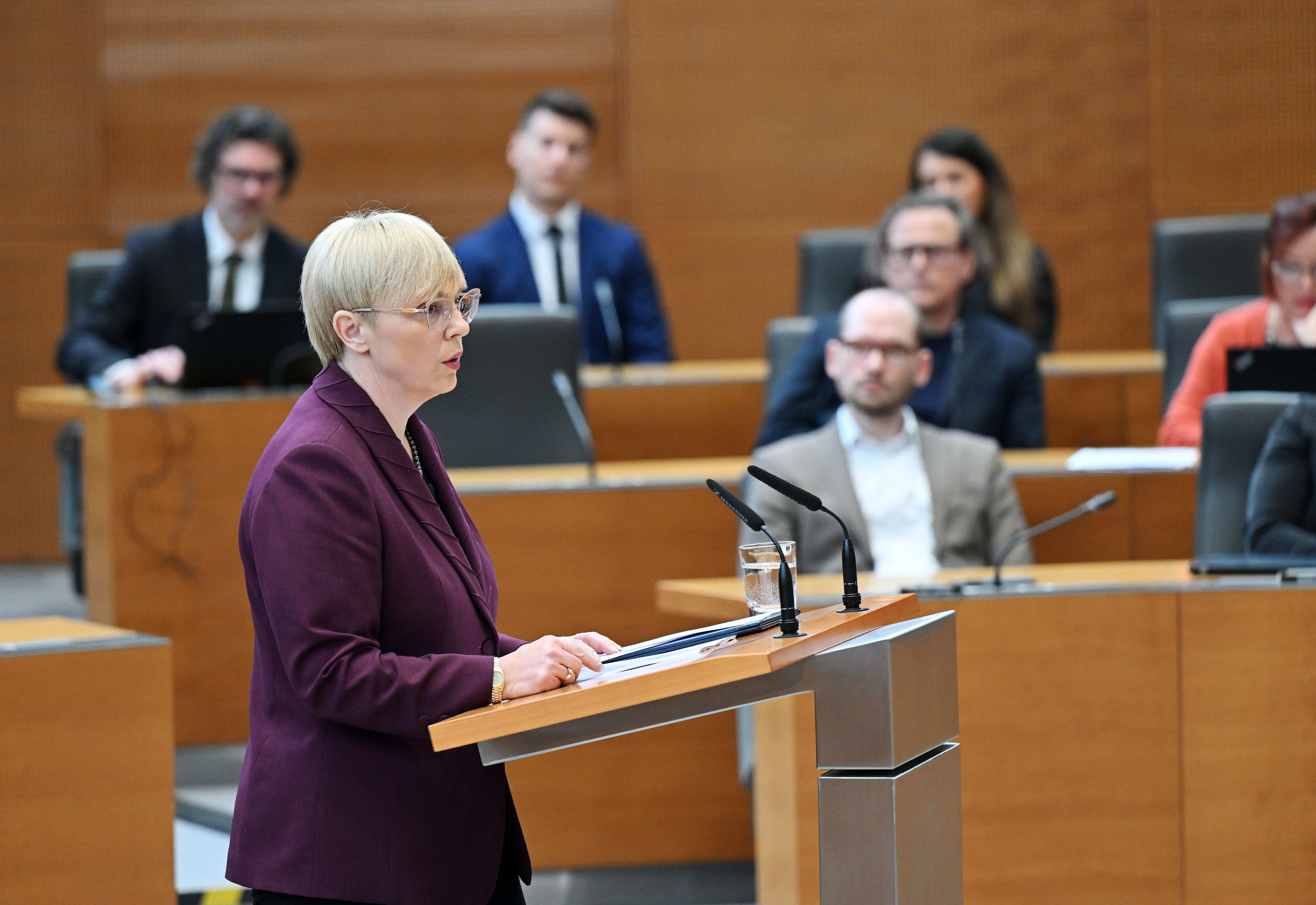 Redna seja DZ z nagovorom predsednice Nata e Pirc Musar