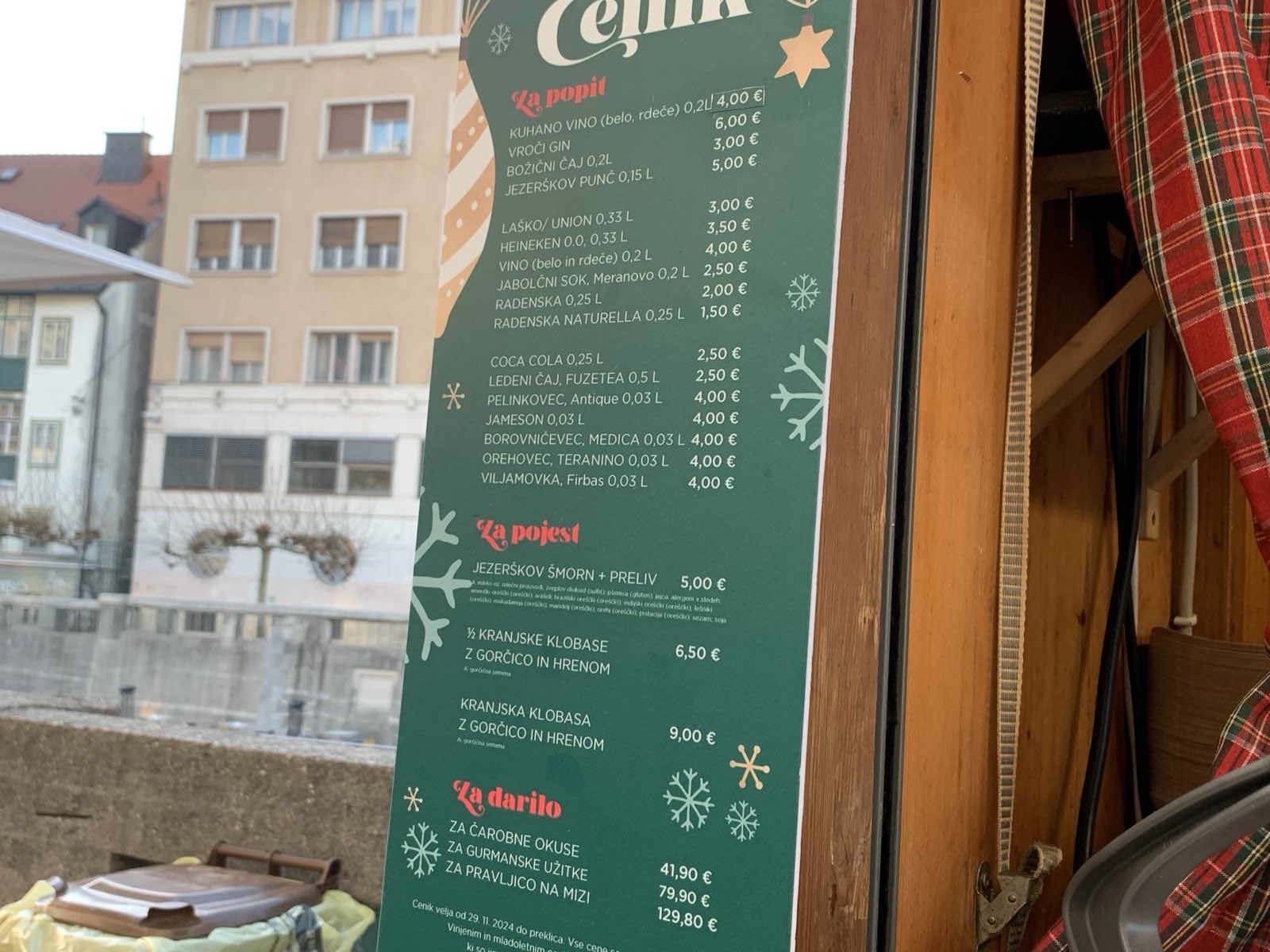 sejemske hiške, praznični sejem, sejem, ljubljana, ponudba, kuhano vino
