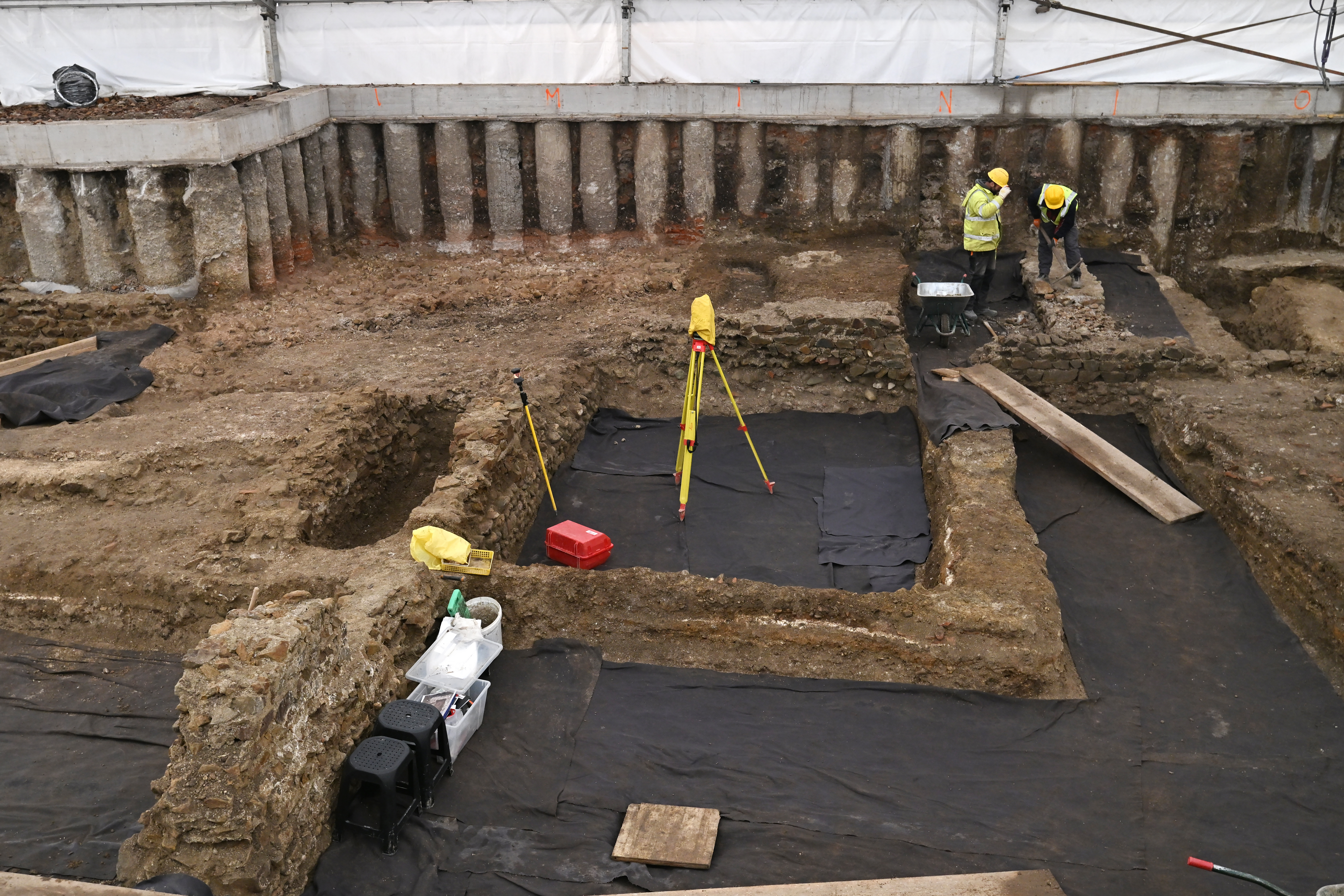 Vodenje po arheološkem najdišču NUK II (Foto: Igor Kupljenik /F.A.BOBO)
