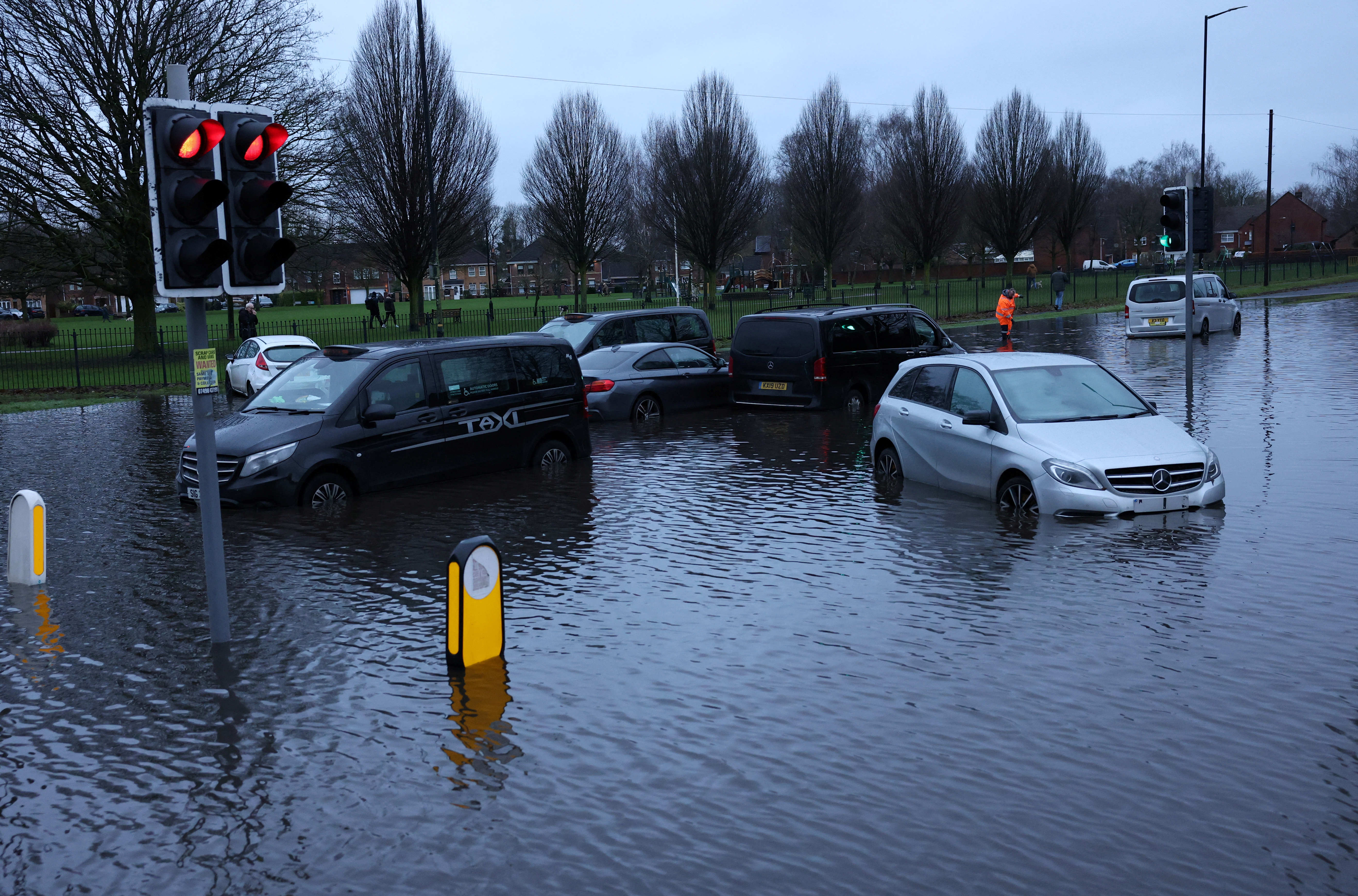 Prizor iz poplavljenega Manchestra (Foto: Phil Noble/REUTERS)