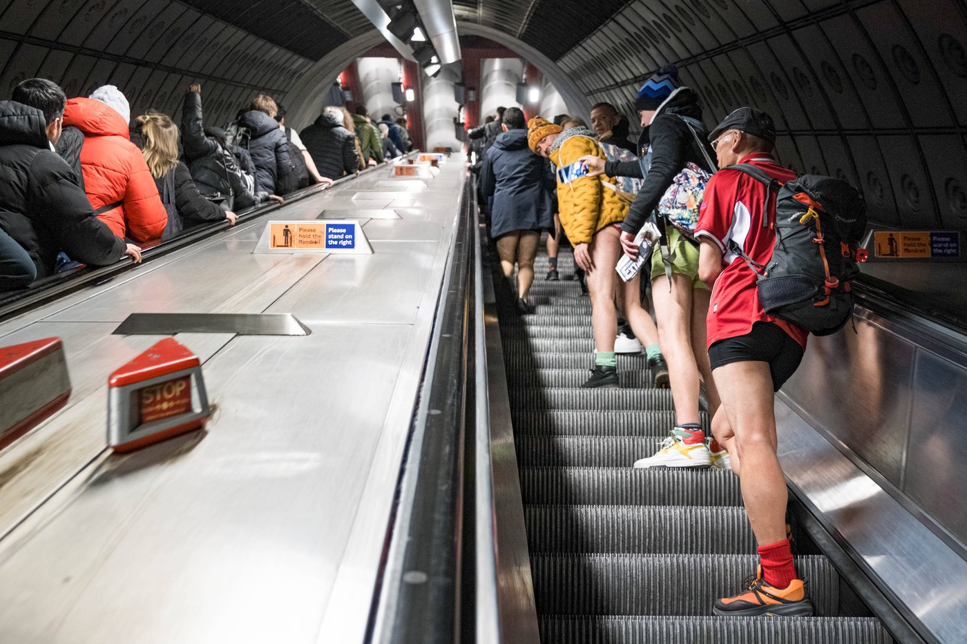 brez hlač na podzemno