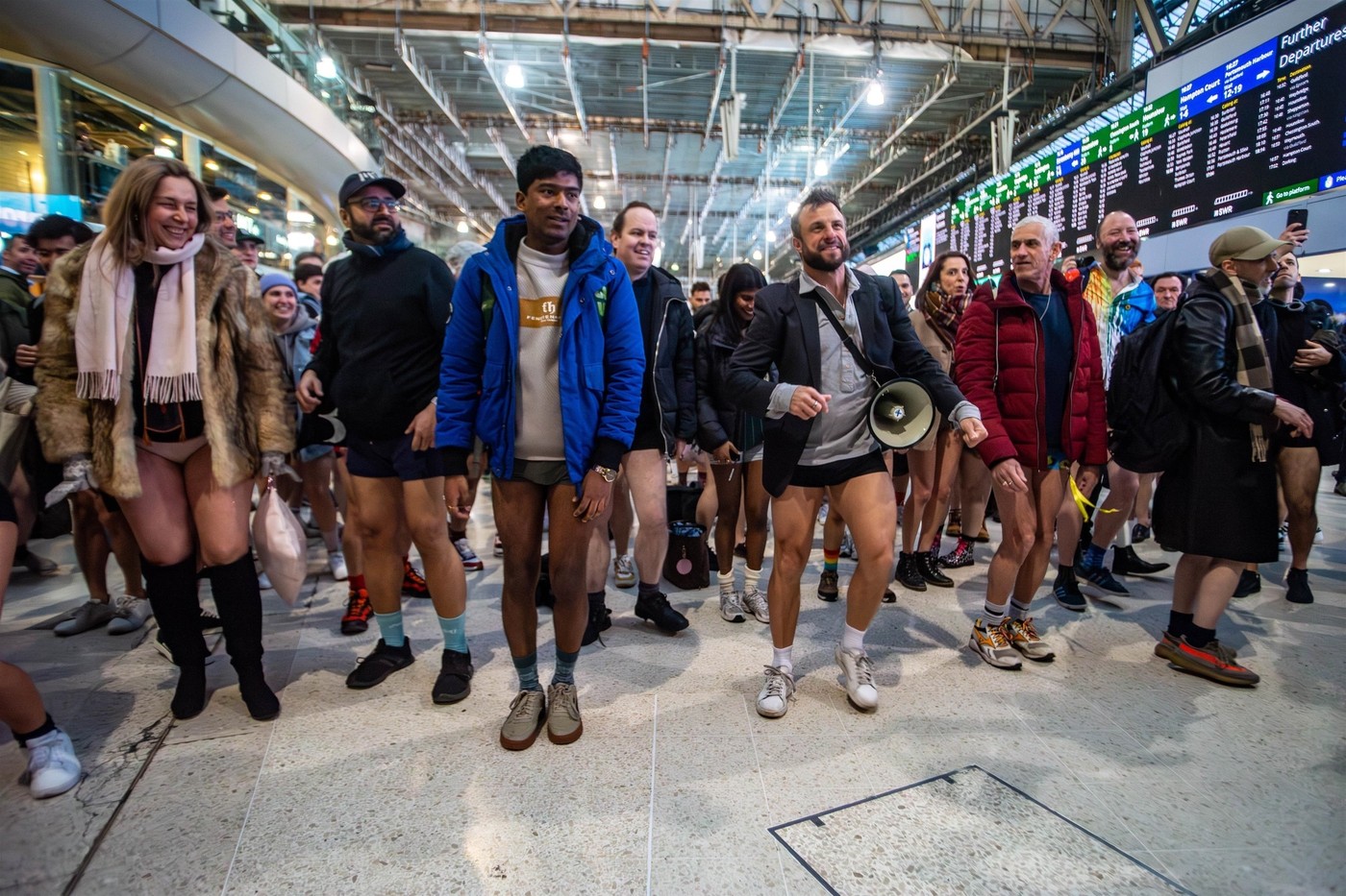 brez hlač na podzemno