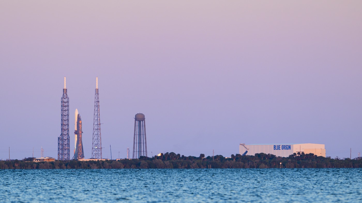 Raketa Blue Origin med pripravami na izstrelitev