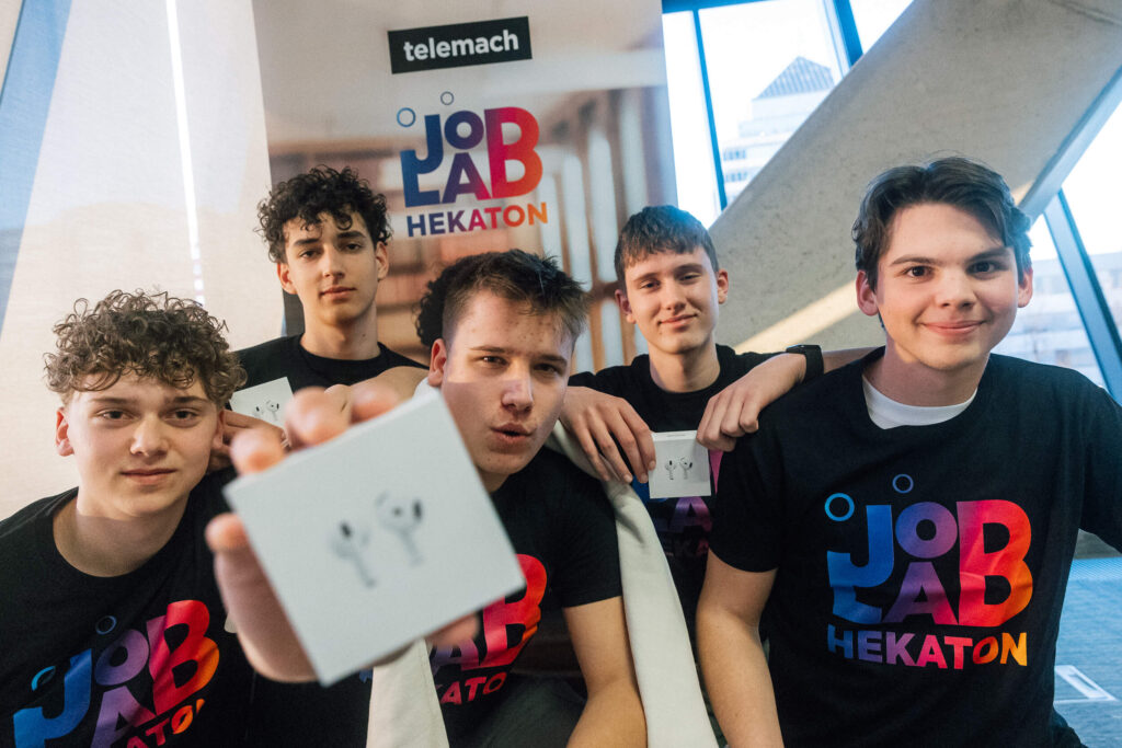 1737026616-Prvo-mesto-na-tretjem-Job-Lab-hekatonu-so-zasedli-dijaki-Solskega-centra-Celje-1024x683.jpg