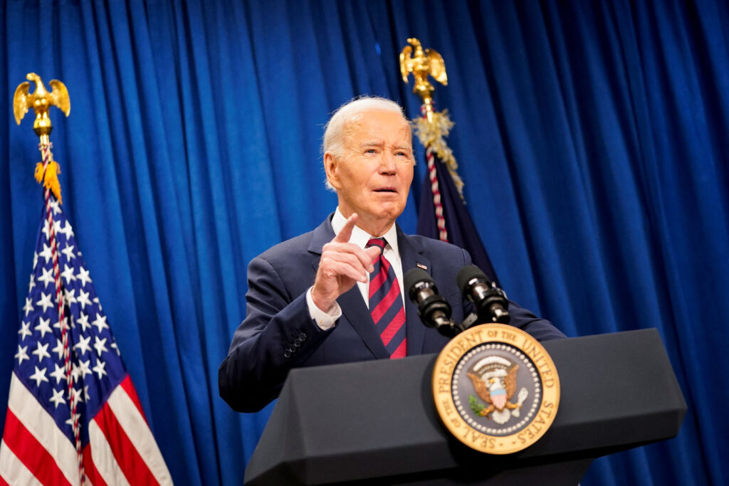 1737303237-2025-01-19T160709Z_776617303_RC23DCAL9LXH_RTRMADP_3_USA-BIDEN-1024x683.jpg