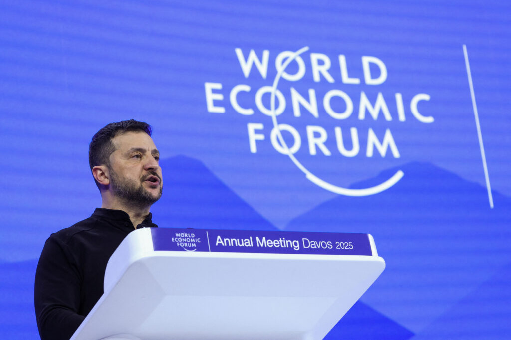 1737475532-2025-01-21T140019Z_1811562861_RC2CECA9FZJ1_RTRMADP_3_DAVOS-MEETING-ZELENSKIY-1024x683.jpg