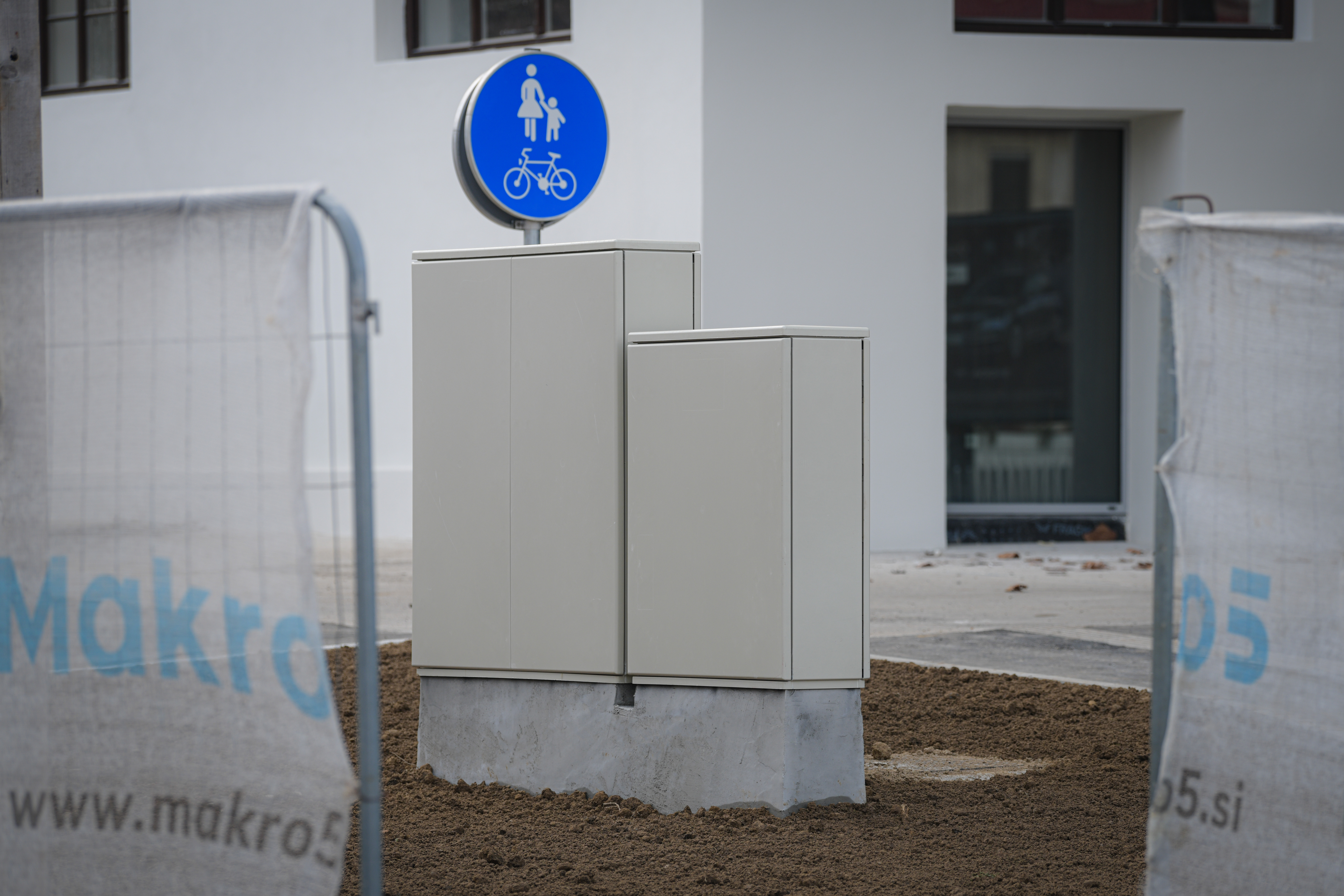 električna omarica, ilirija, mol