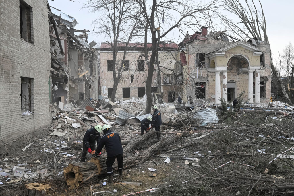 1737636912-2025-01-23T095815Z_1624332436_RC2KFCAPC6SW_RTRMADP_3_UKRAINE-CRISIS-ATTACK-ZAPORIZHZHIA-1024x683.jpg
