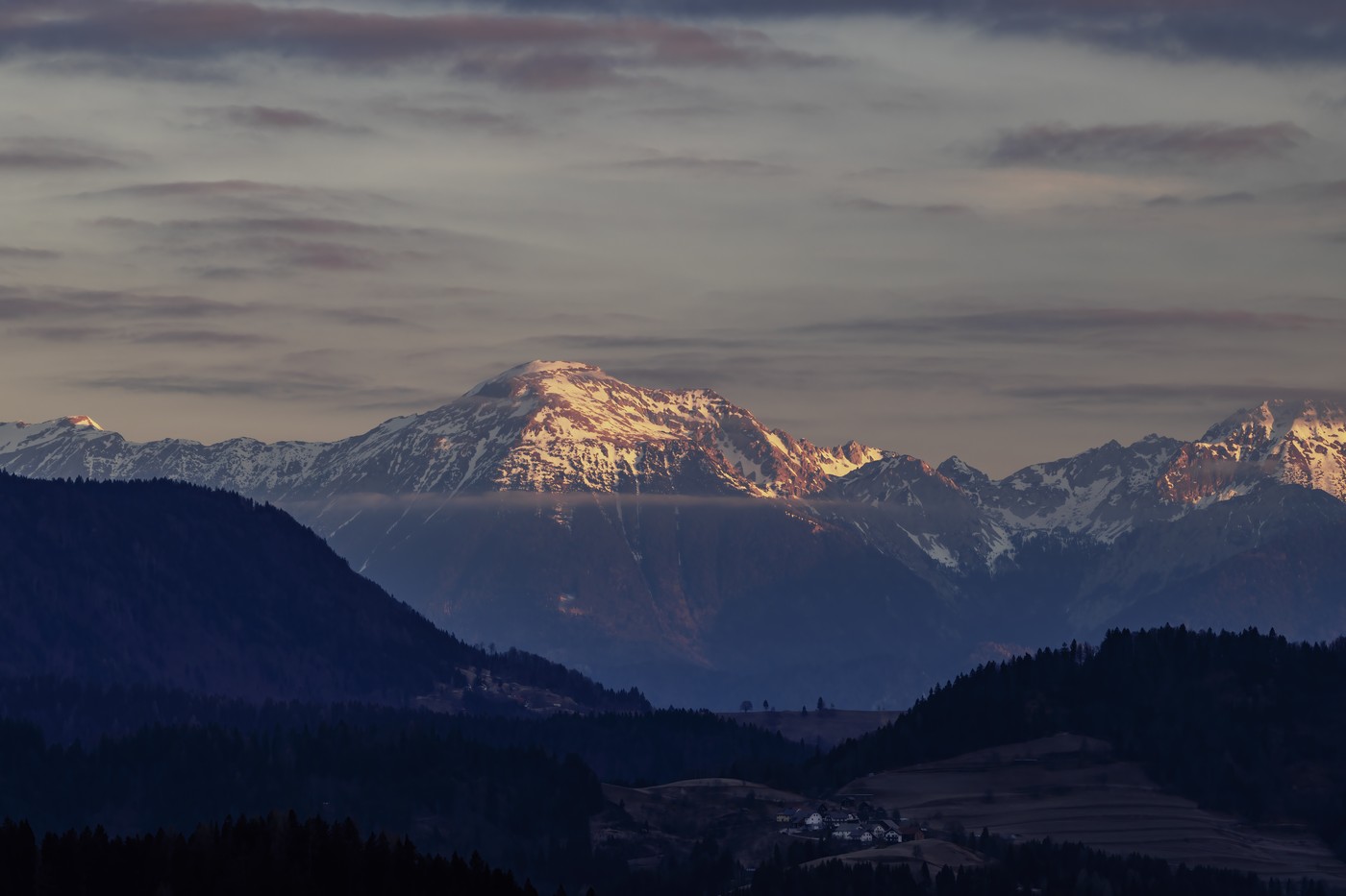 Triglav, oblaki, vreme, oblačno