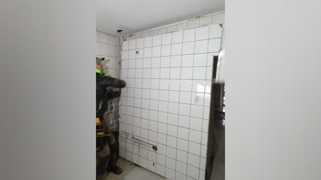 prenova kopalnice, ploščice, viralno, TikTok