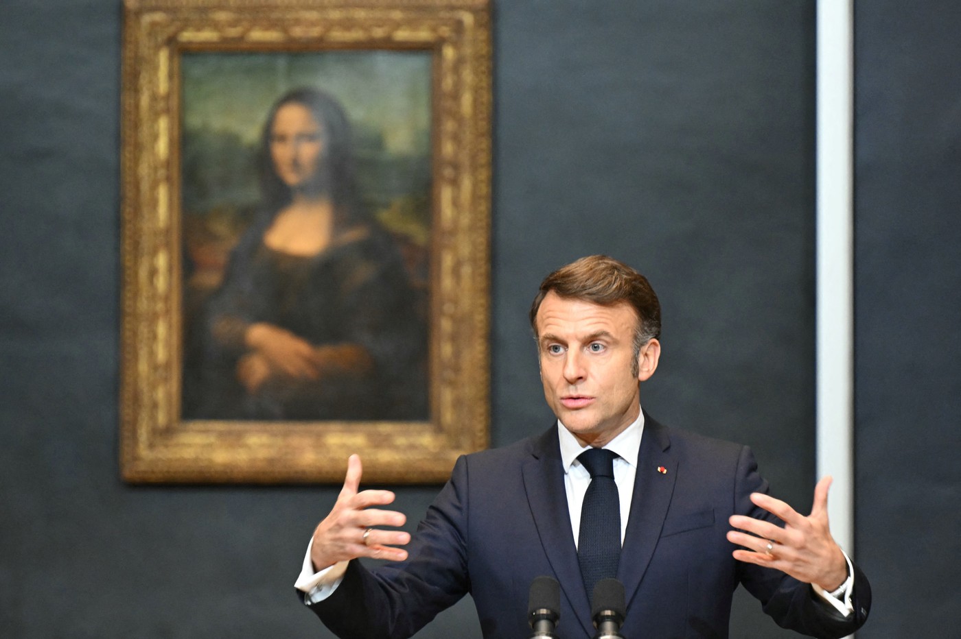 Emmanuel Macron, Louvre, Mona Lisa