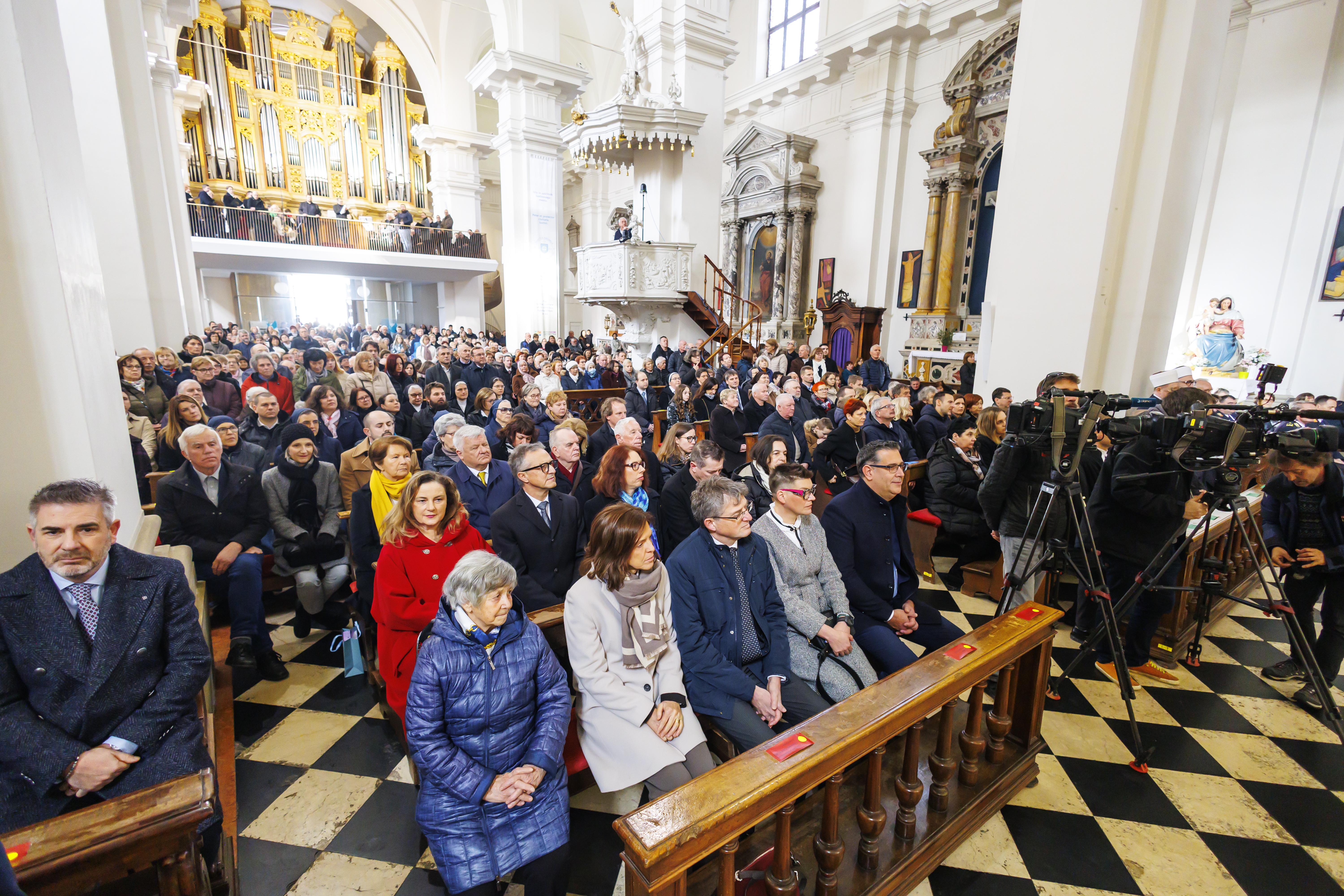 Slovesnost ob umestitvi novega koprskega škofa Petra Štumpfa (Foto: Tomaž Primožič/F.A.BOBO)
