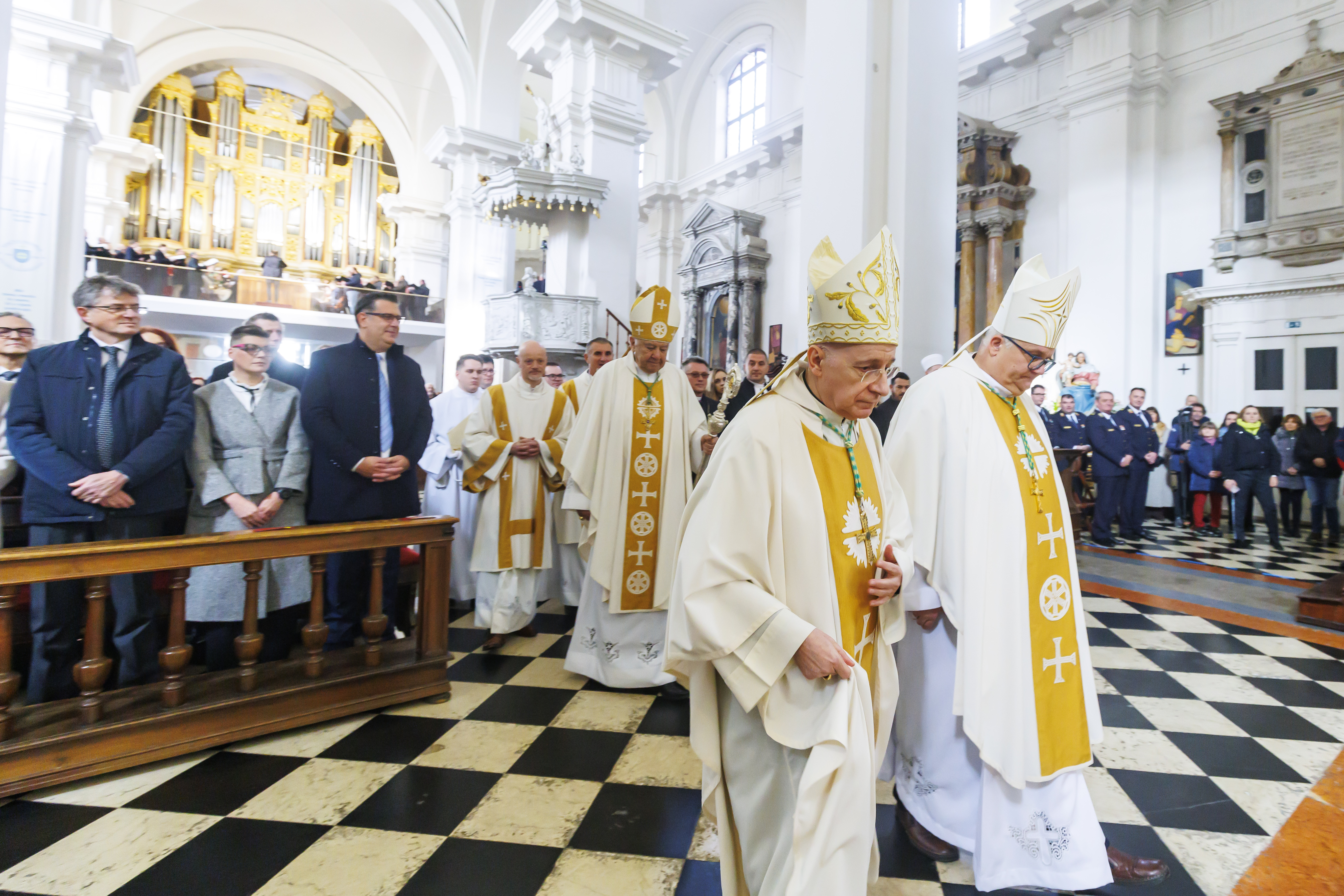 Slovesnost ob umestitvi novega koprskega škofa Petra Štumpfa (Foto: Tomaž Primožič/F.A.BOBO)