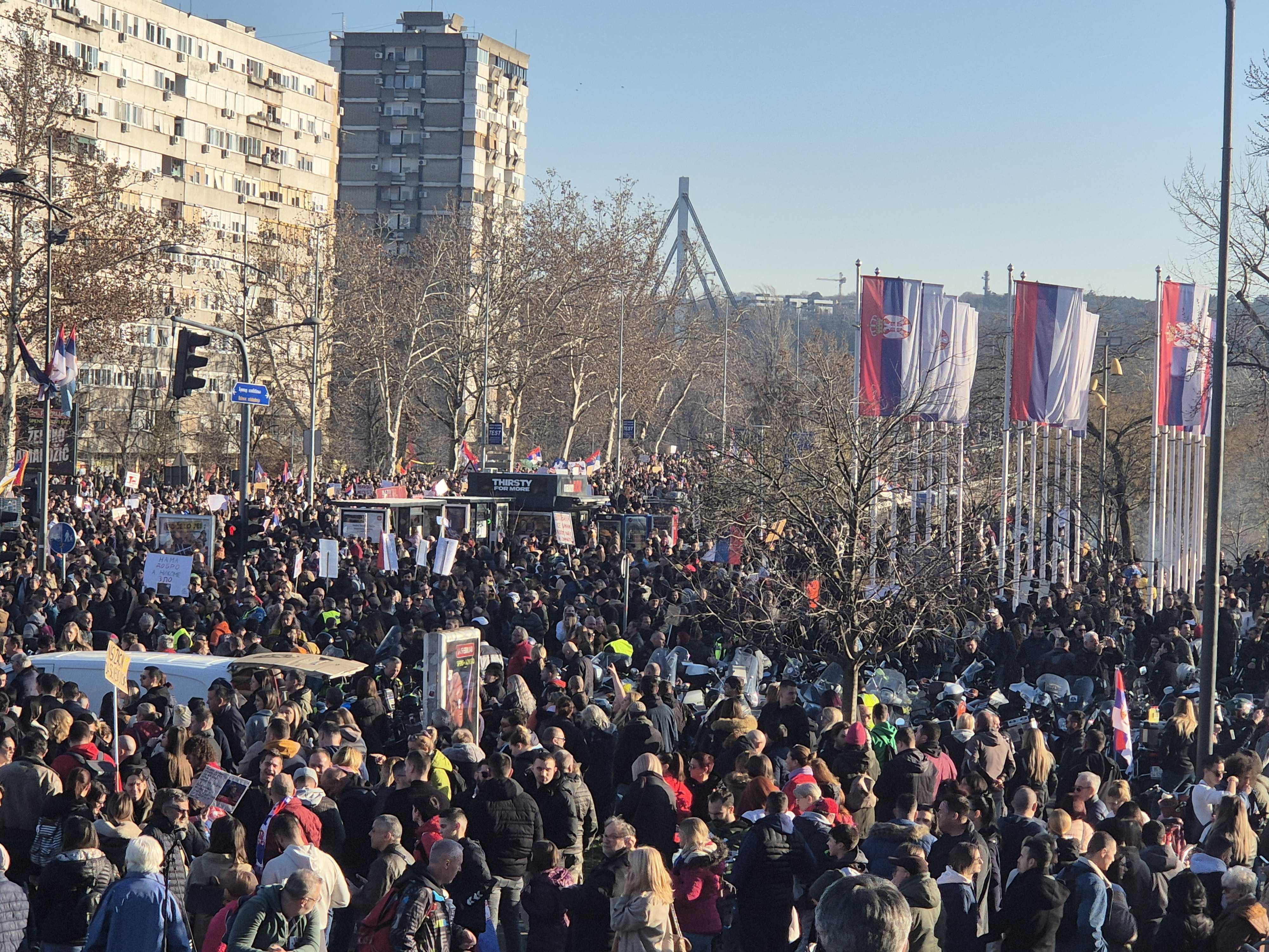 Študenti so blokirali Most svobode v Novem Sadu. (Foto: Lea Apro/N1)