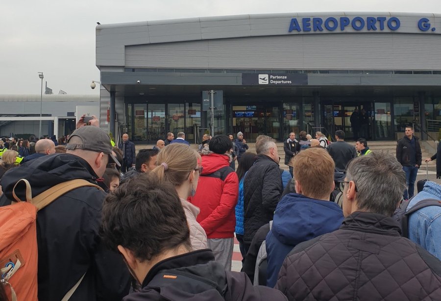 pozar rimsko letalisce