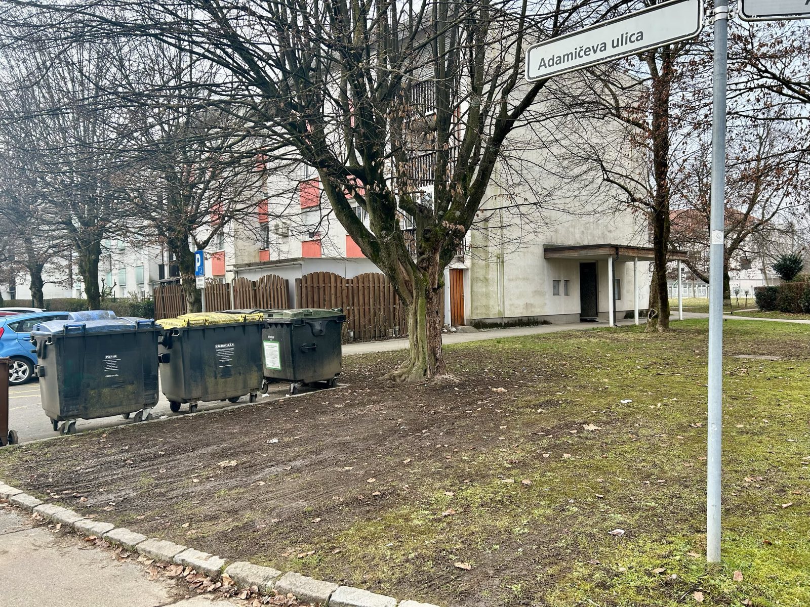 Parkiranje, ljubljana, stanovalci, blok težave