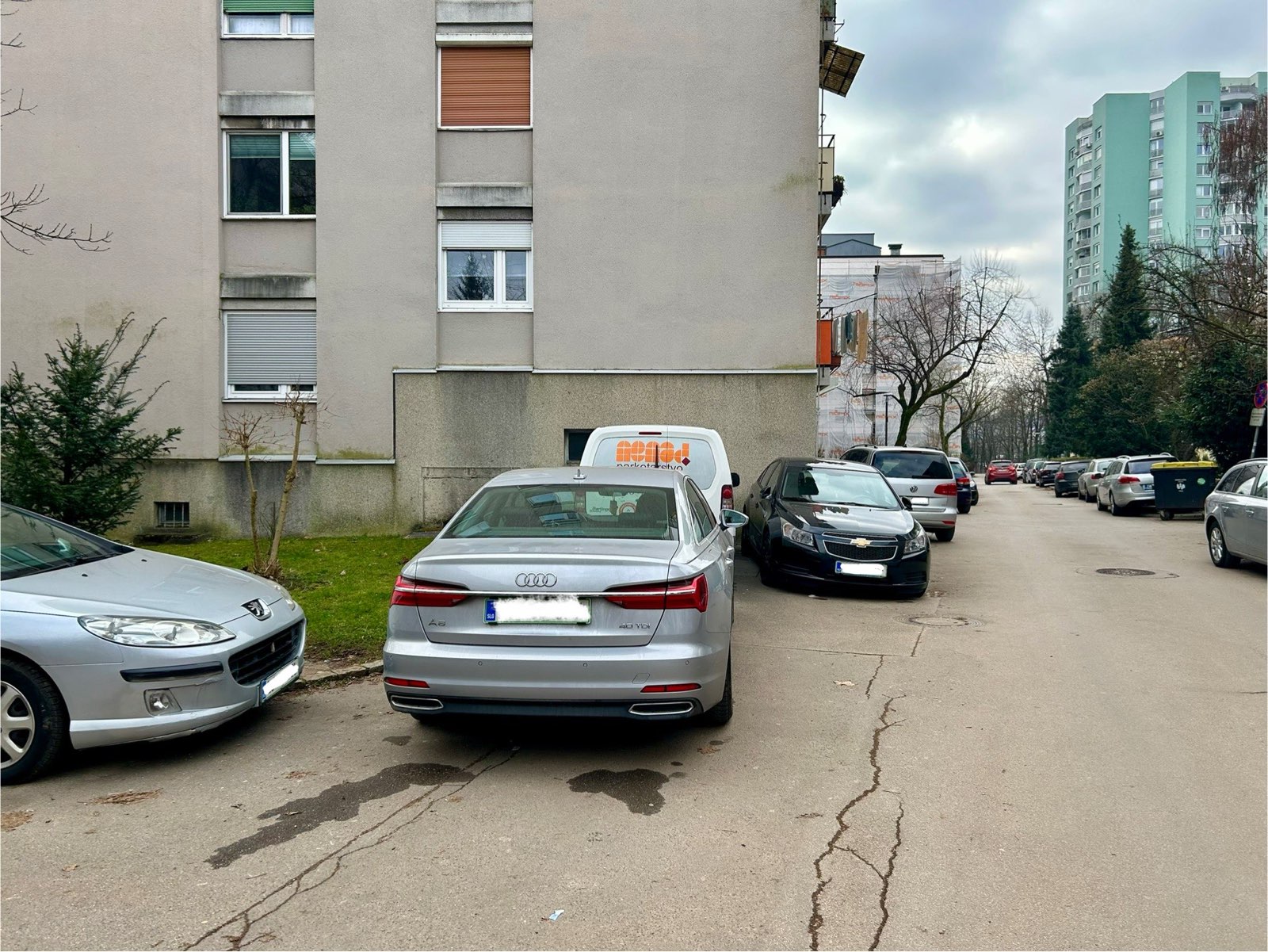 Parkiranje, ljubljana, stanovalci, blok težave