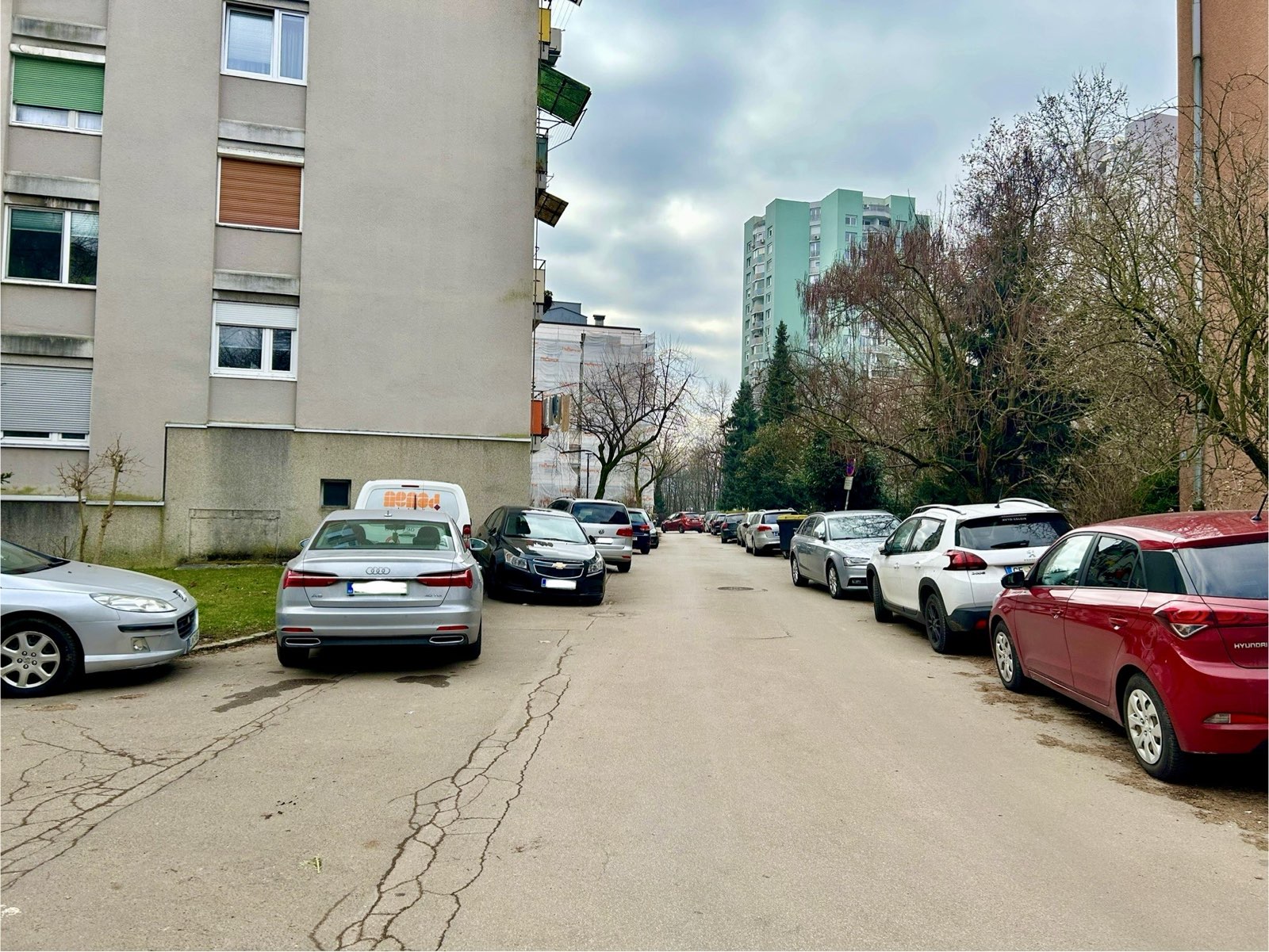 Parkiranje, ljubljana, stanovalci, blok težave