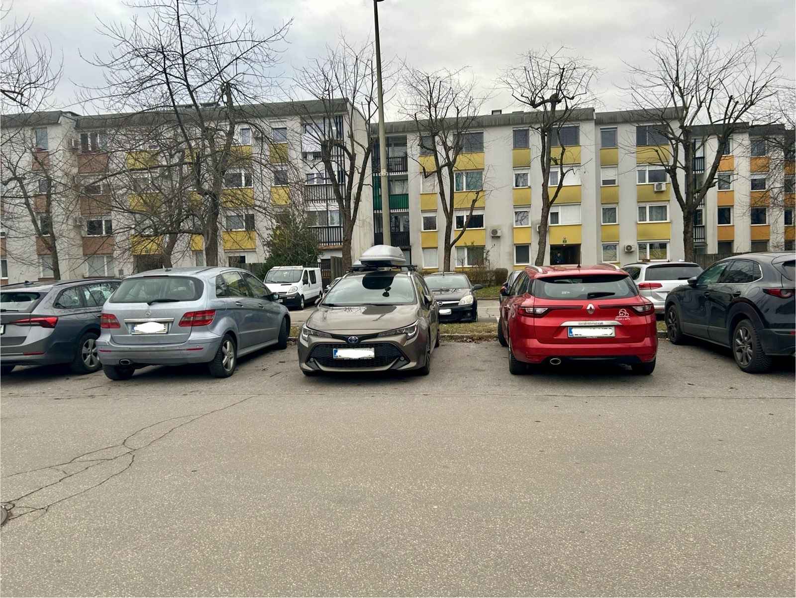 Parkiranje, ljubljana, stanovalci, blok težave