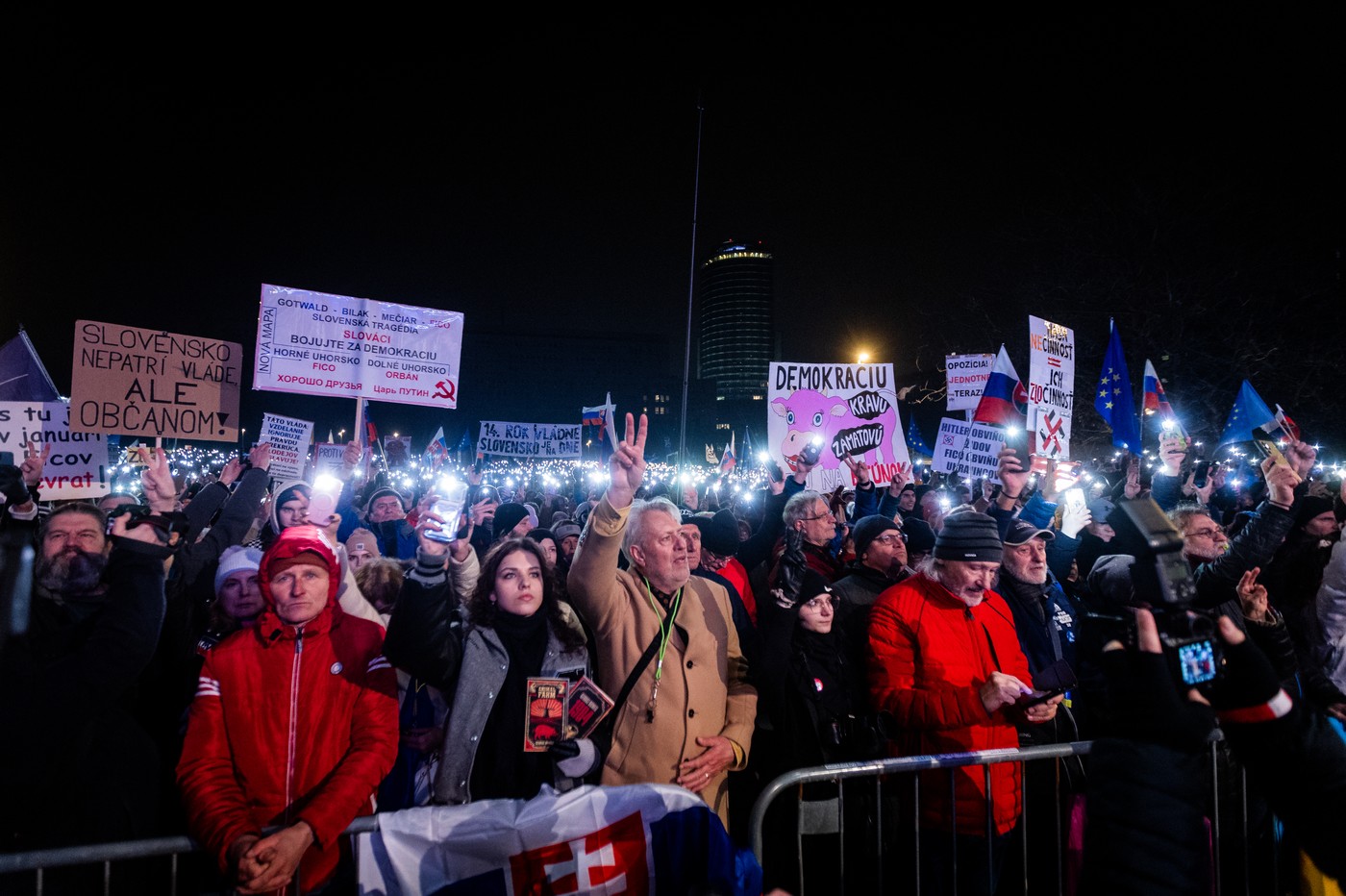 protivladni protest, bratislava, slovaška,