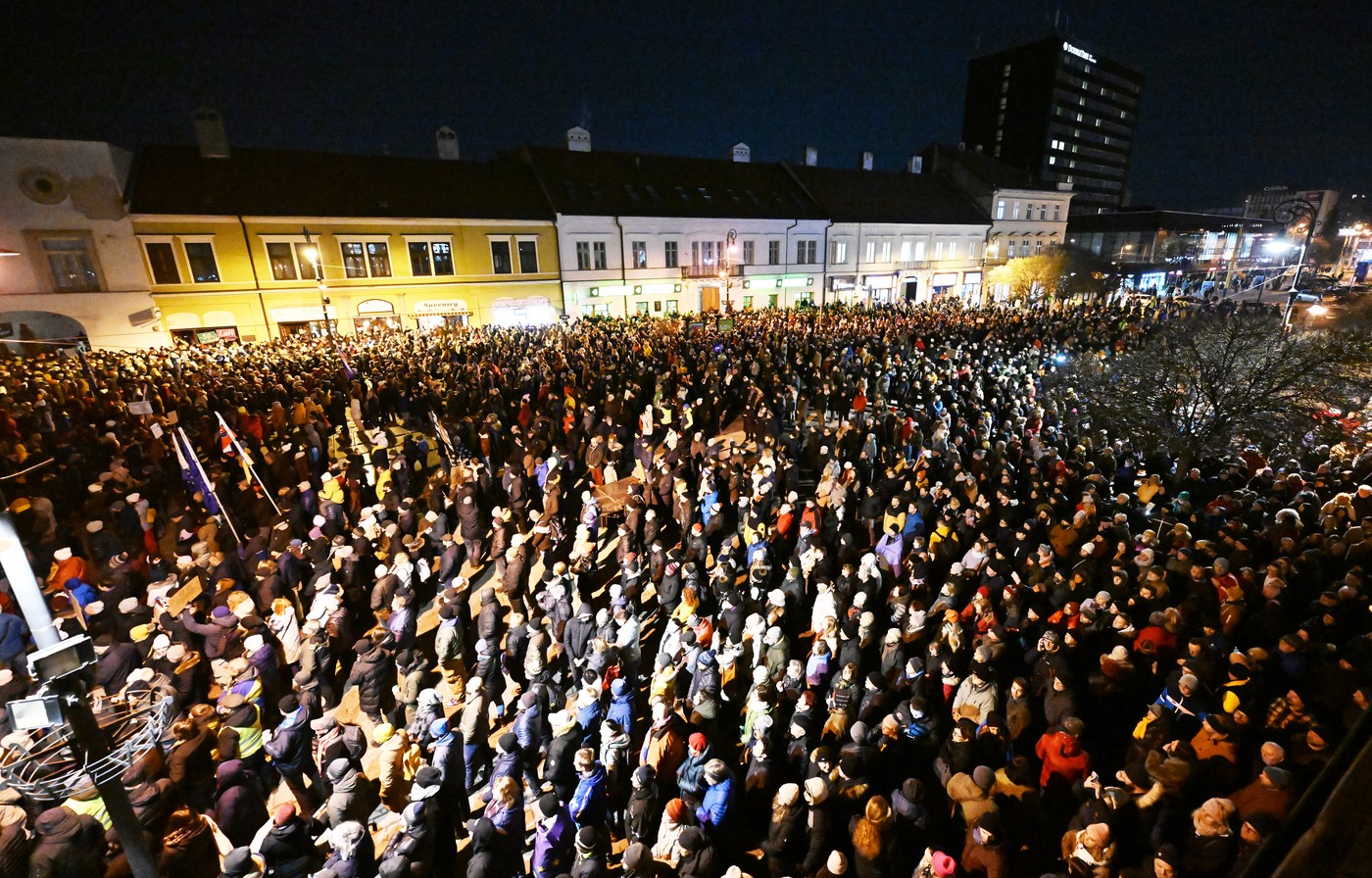 protivladni protest, bratislava, slovaška,