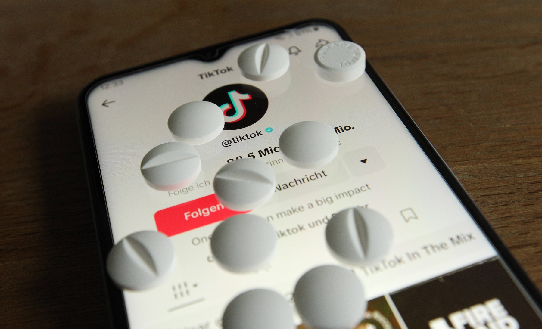 Paracetamol izziv, tiktok