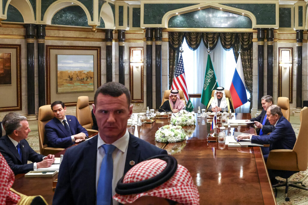 1739884408-2025-02-18T093108Z_1457052655_RC2WWCAY5XZB_RTRMADP_3_UKRAINE-CRISIS-SAUDI-RUBIO-1024x683.jpg