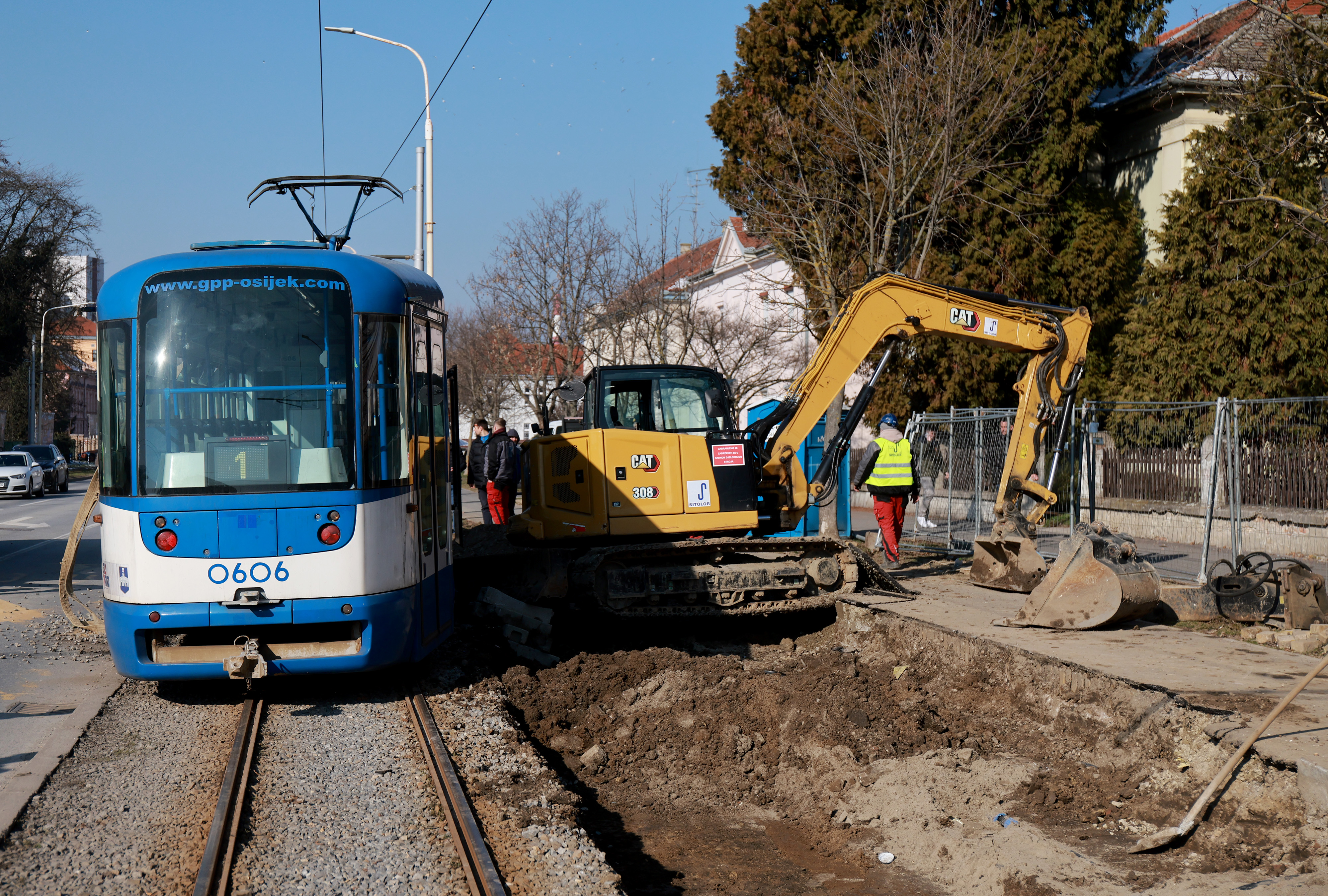 Nesreča bagra in tramvaja v Osijeku (Foto: 