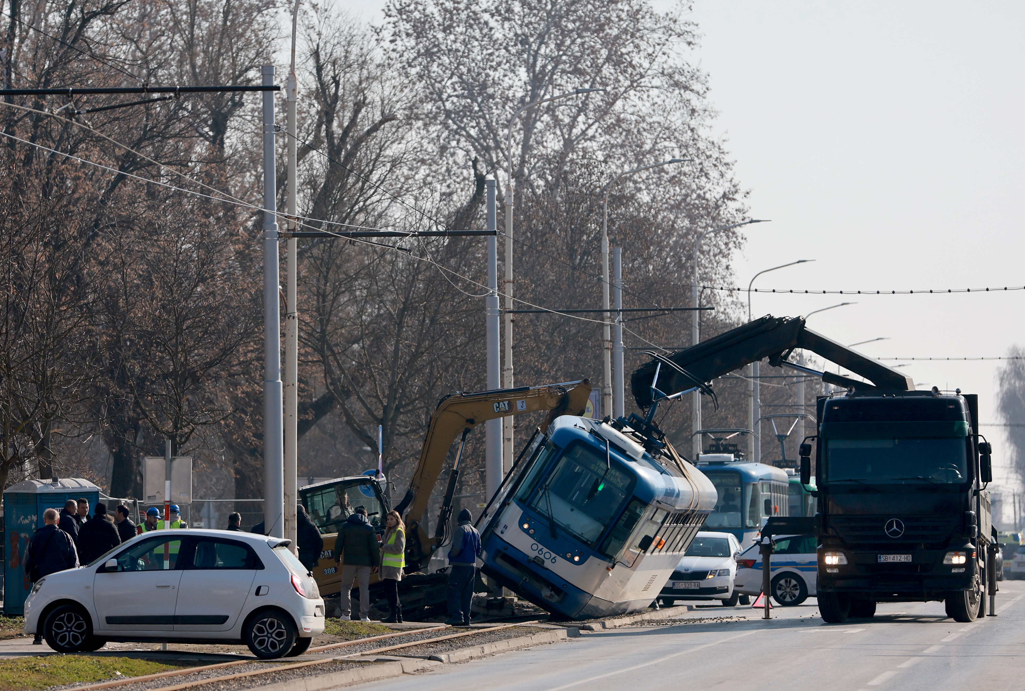Nesreča bagra in tramvaja v Osijeku (Foto: Davor Javorovic/PIXSELL/F.A.BOBO)