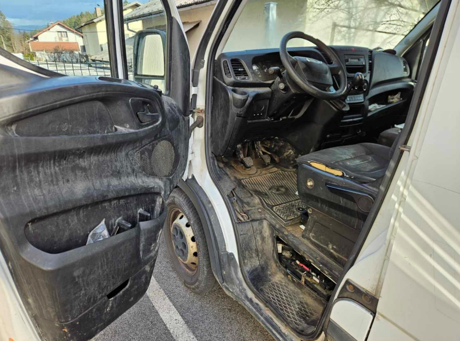 inplast okna, plus plast