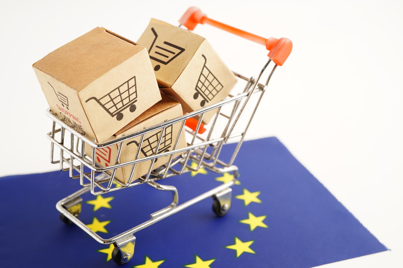 Online shopping, Shopping cart box on EU flag, import export, fi
