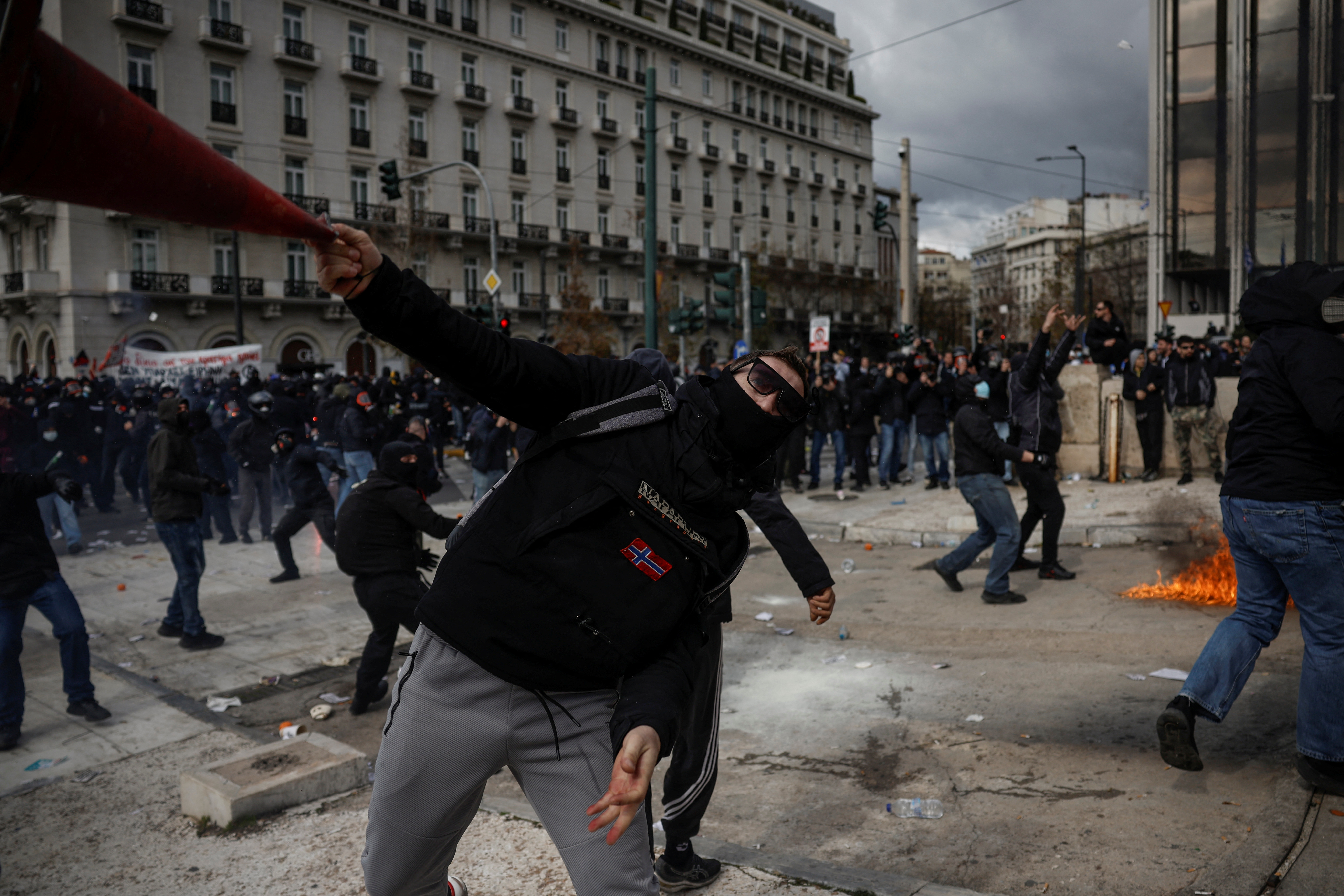 Protesti, grčija, atene, železniška nesreča, policija