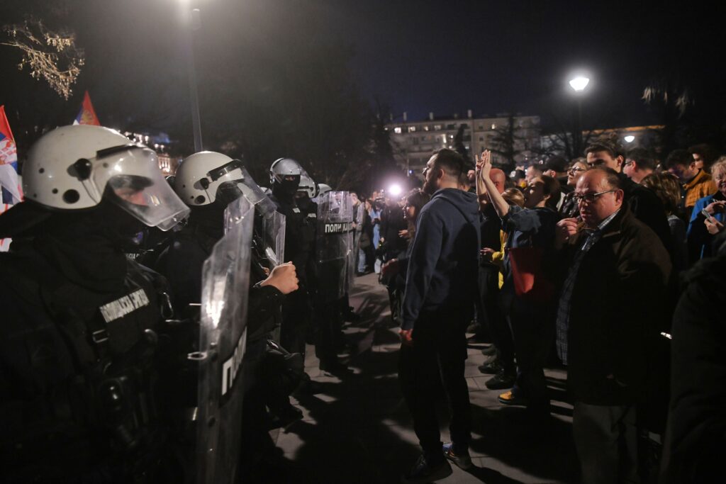 Policija v Pionirskem parku