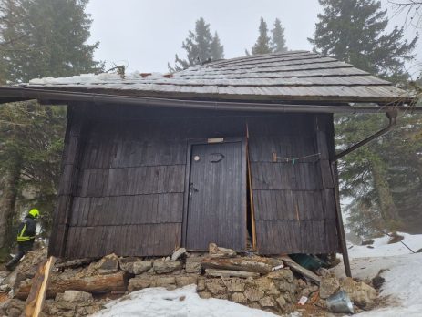 grs_kamnik-intervencije-velika_planina-10_03_2025-foto_ales_hocevar-4-463x348