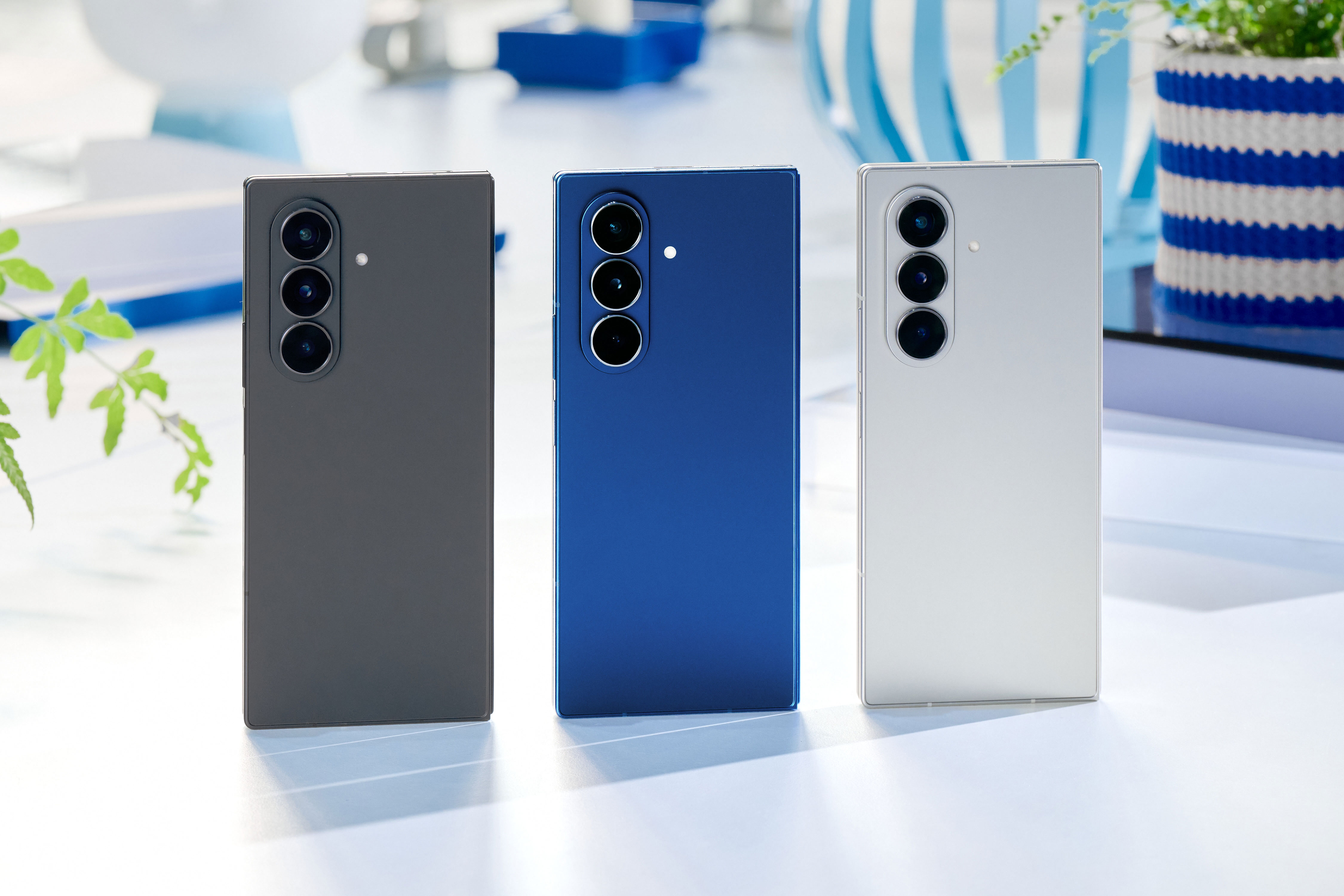 010-family-galaxy-zfold7-blueshadow-silvershadow-jetblack(1)