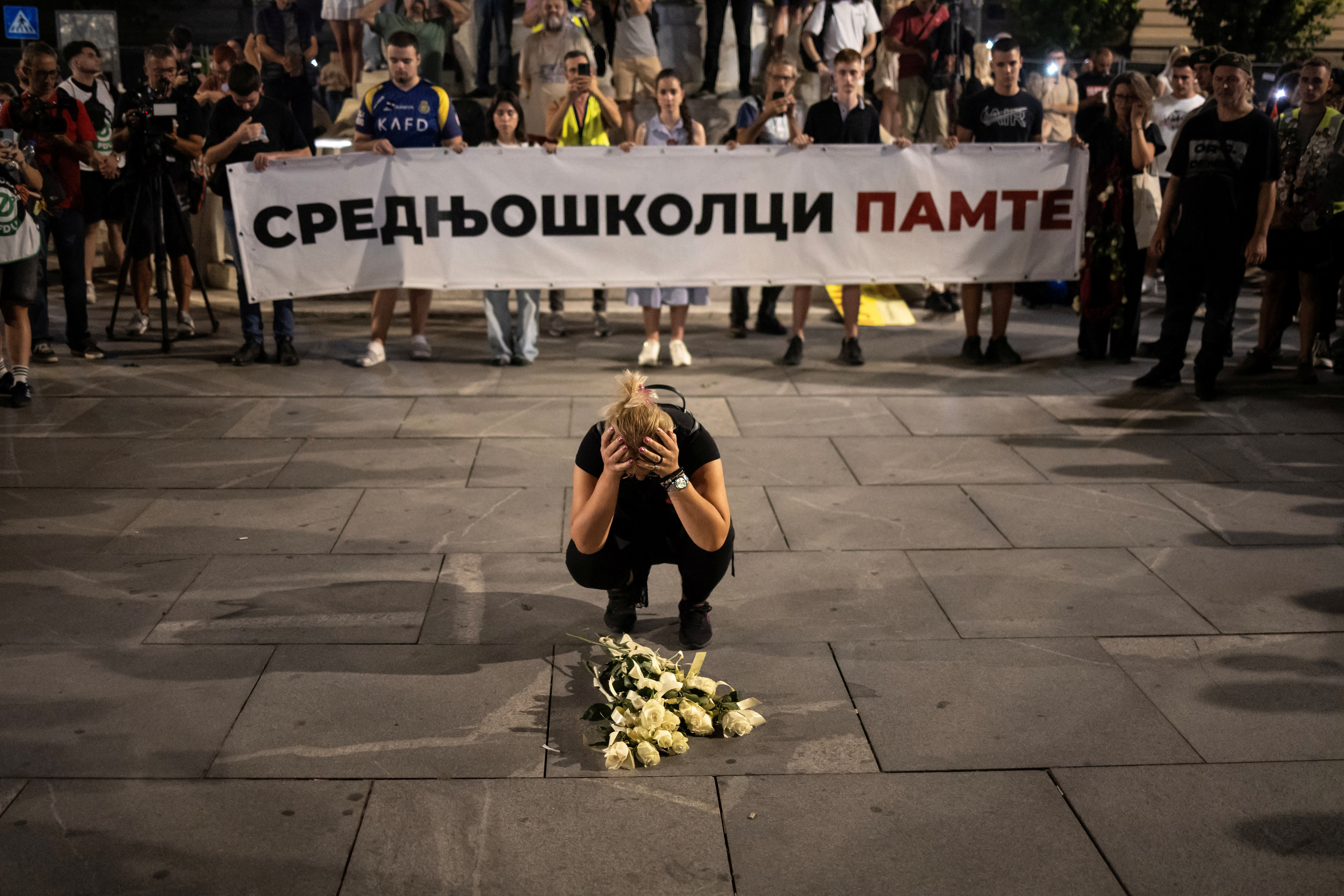 Protest in komemoracija v Beogradu ob obletnici zrušenja nadstreška v Novem Sadu