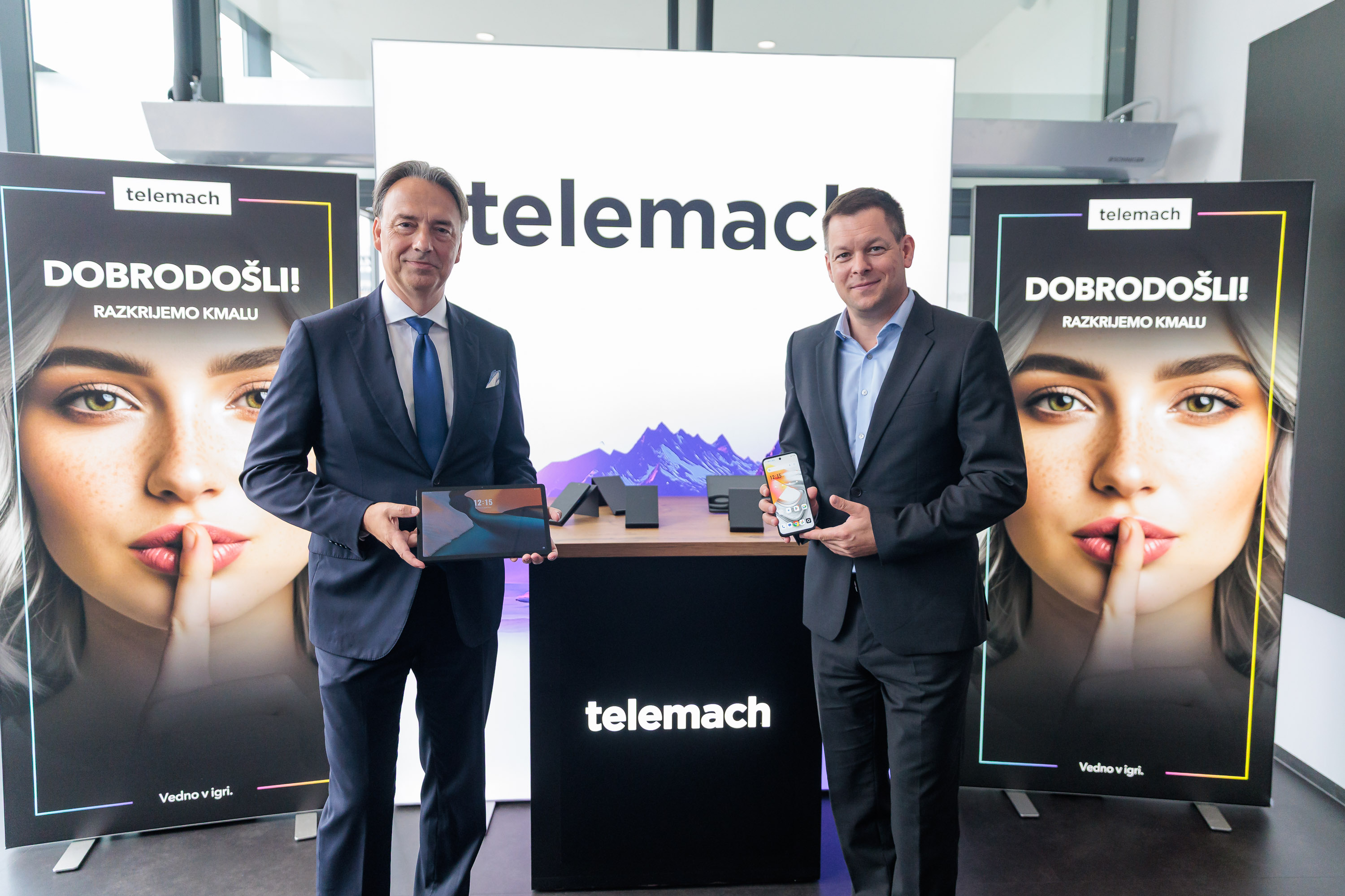 Tomislav Čizmić, predsednik poslovodstva družbe Telemach Slovenija in Simon Slonjšak, direktor produktov pri Telemach Slovenija