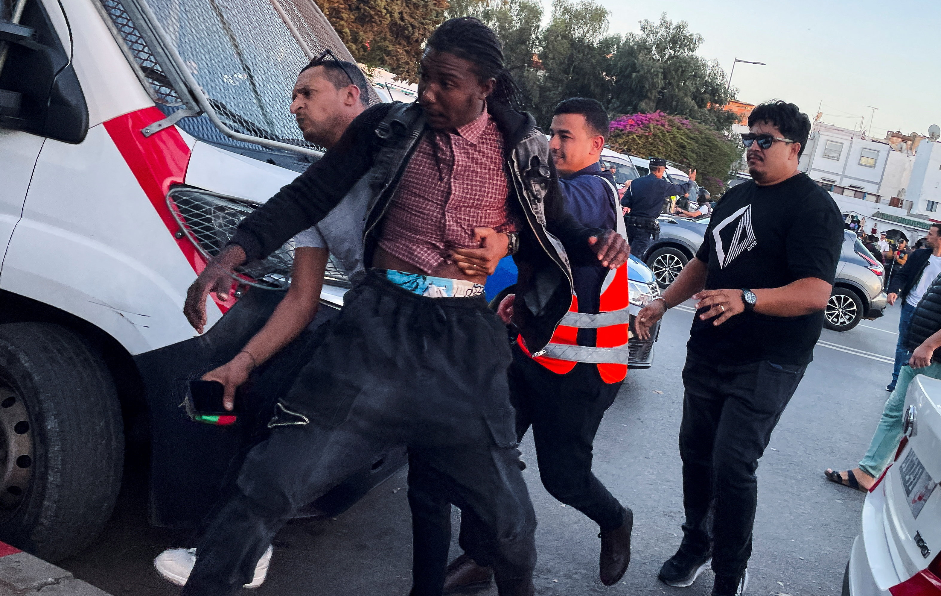 Med demonstracijami v Maroku, ki so se začele prejšnji konec tedna in se v torek sprevrnile v nasilne izgrede.