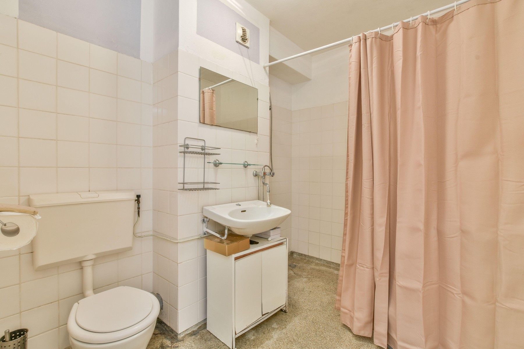 Very cozy bathroom with a pink curtain separating the shower,Image: 650237008, License: Royalty-free, Restrictions: , Model Release: no