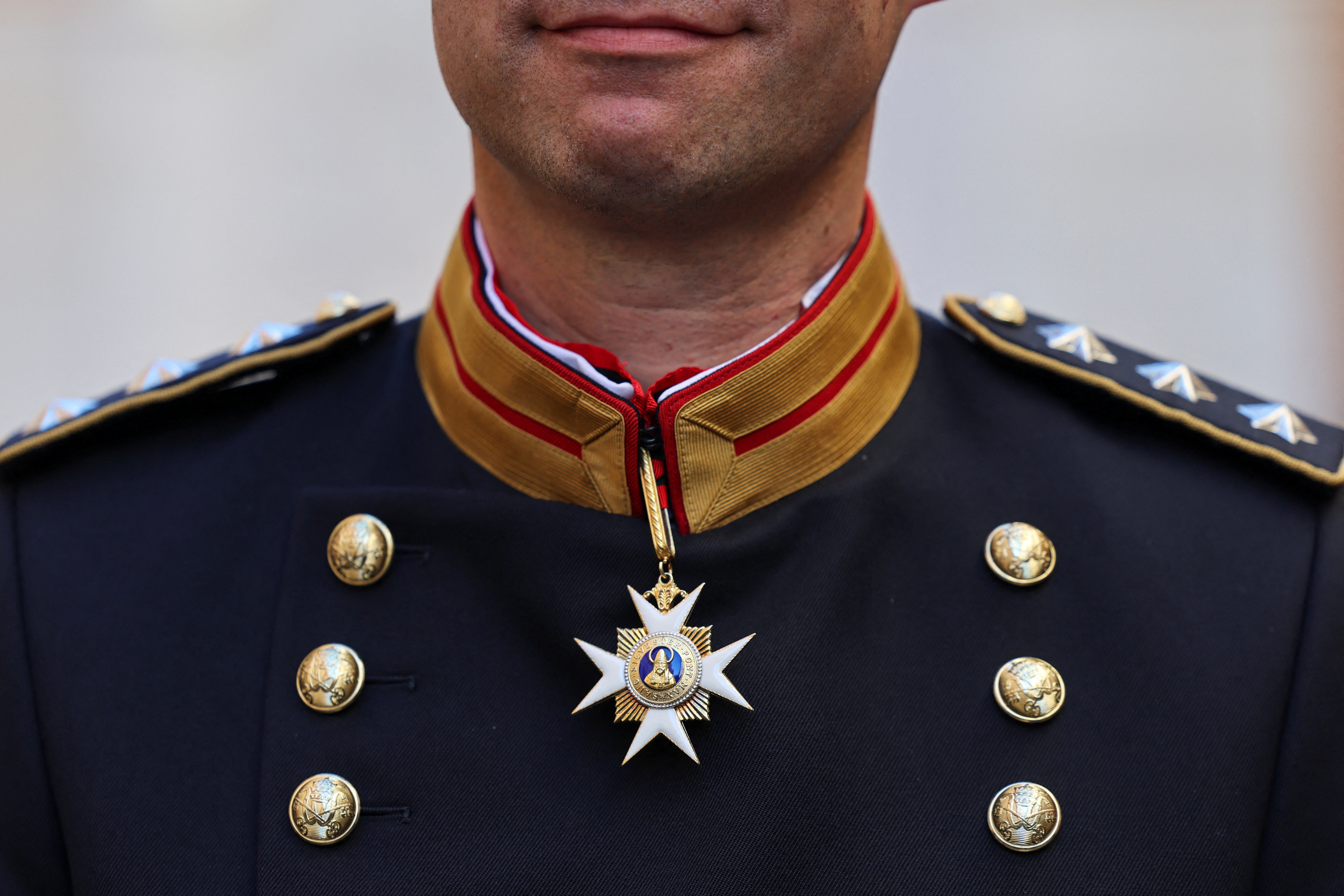 Švicarska garda v Vatikanu je razkrila novo uniformo, namenjeno le izbranim pripadnikom