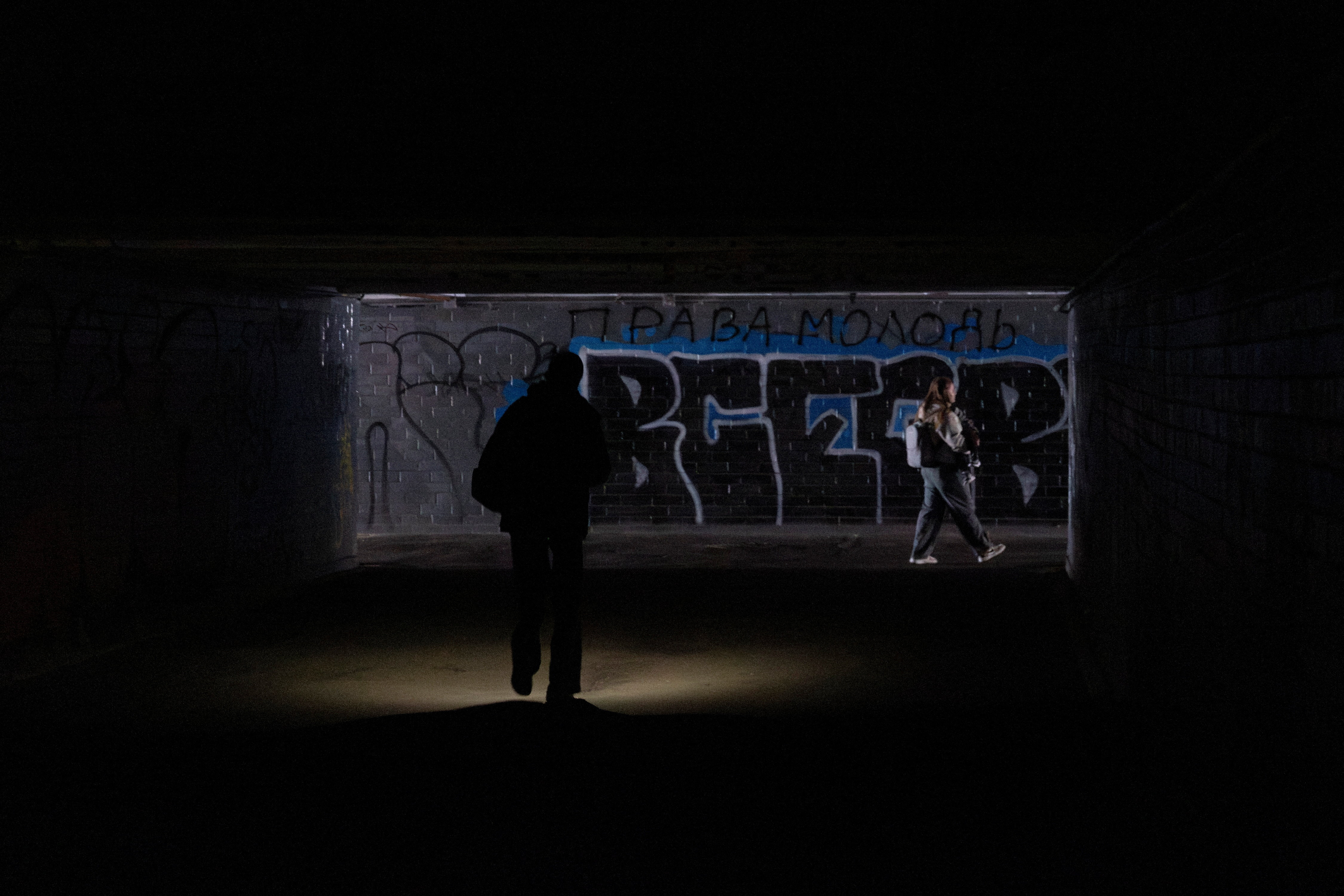 Kijv zaradi ruskih napadov na infrastrukturo je ostal v temi