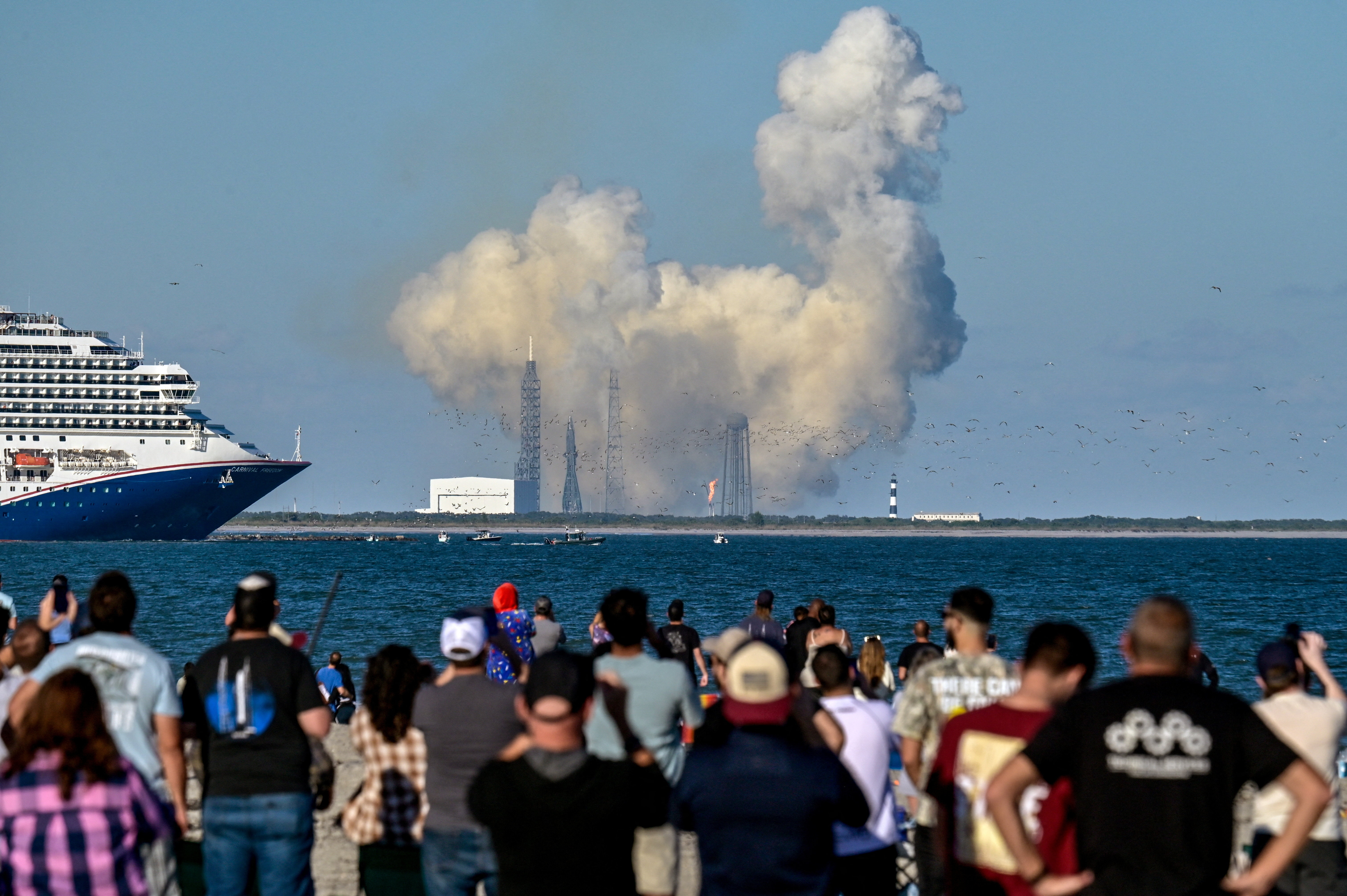 Podjetje Blue Origin izstrelilo raketo z Nasinimi plovili, namenjenimi na Mars