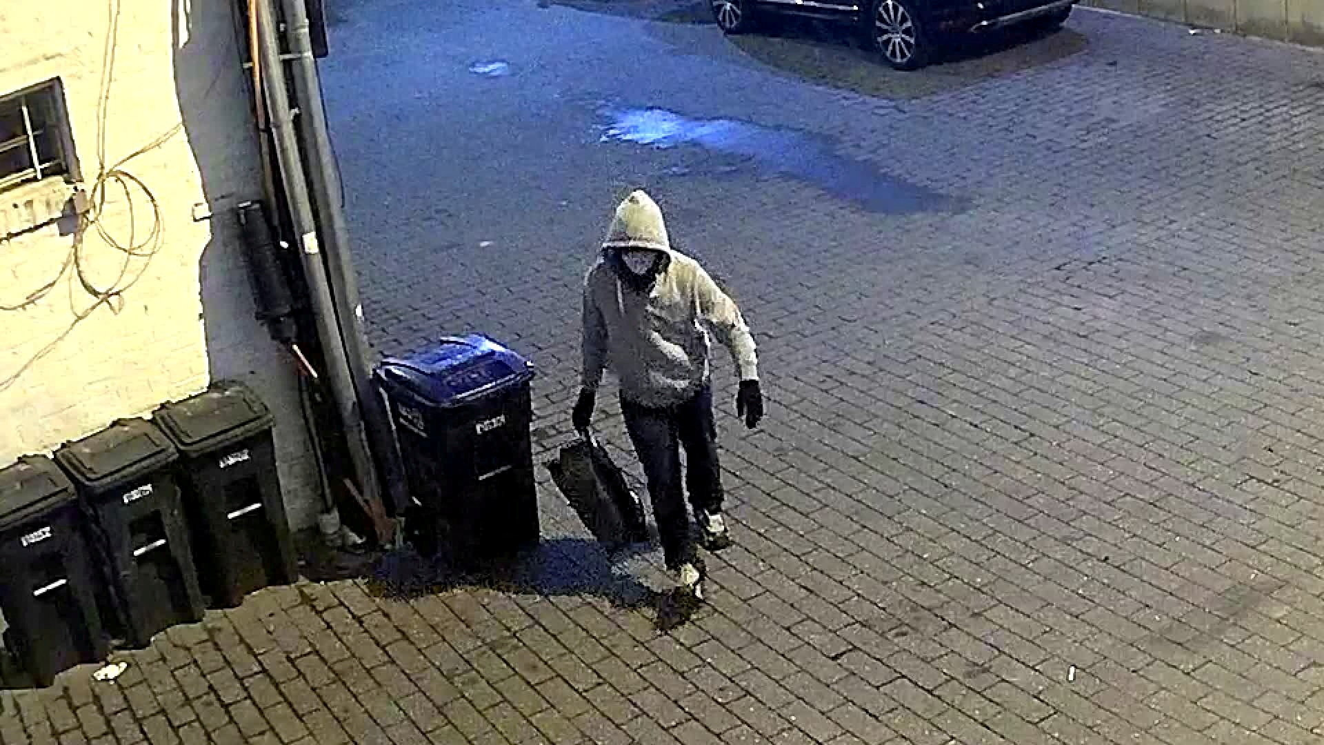 Osumljenec za poskus bombnega napada